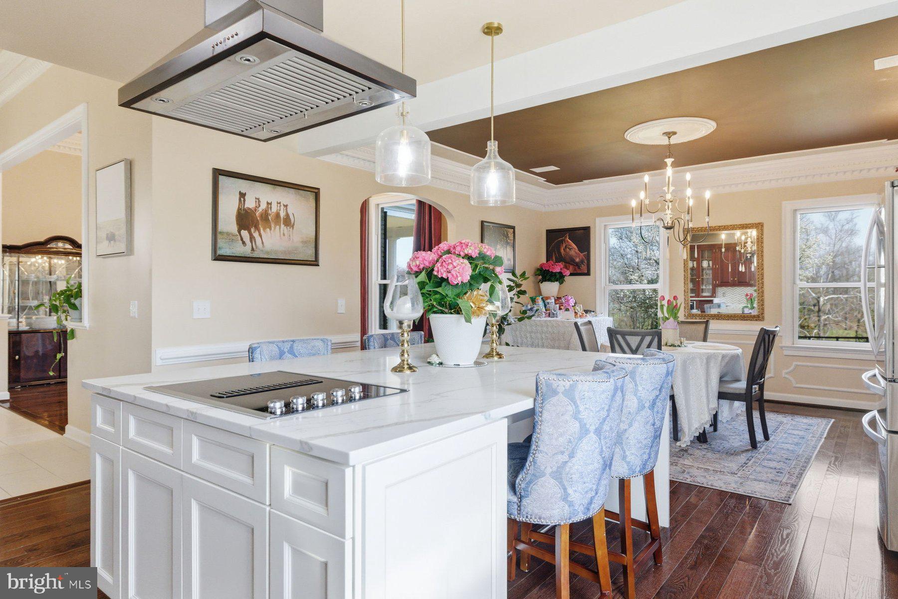 FOUR CHIMNEYS - Residential