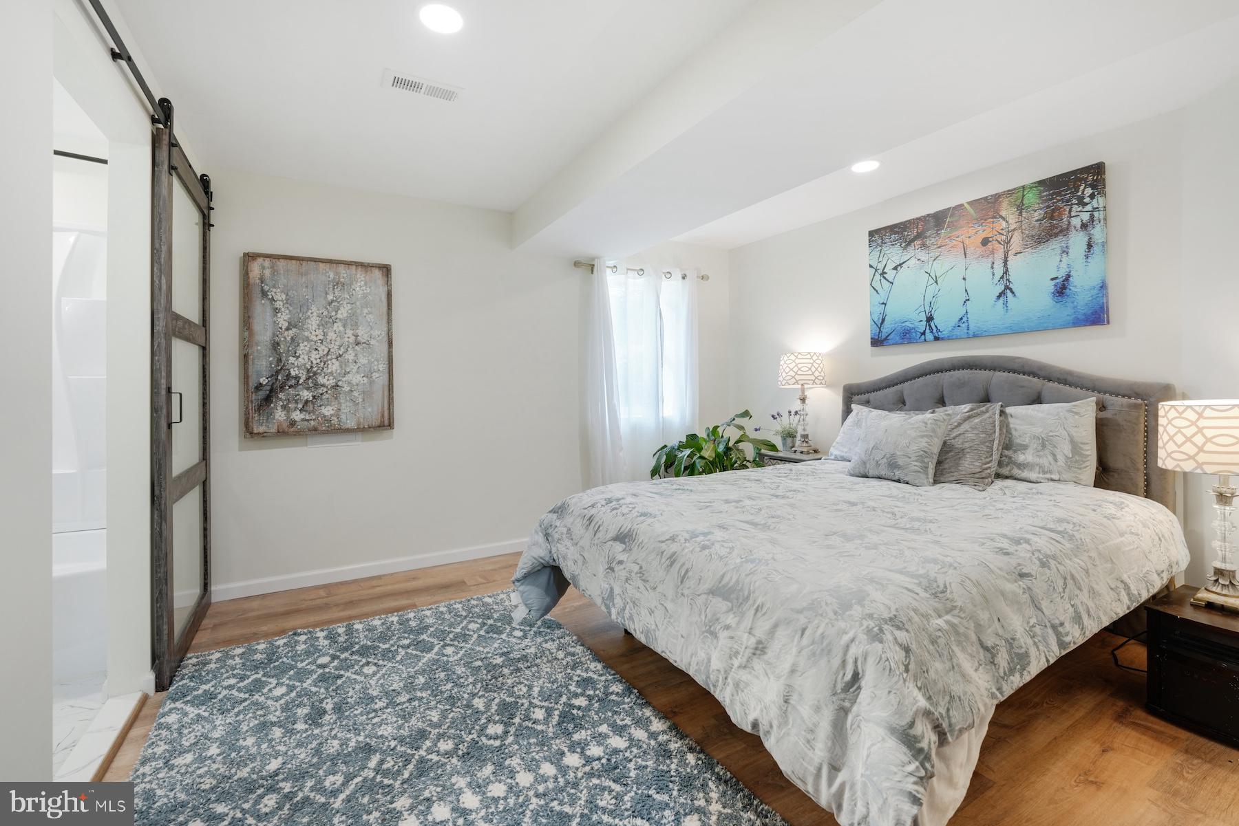 FOUR CHIMNEYS - Residential