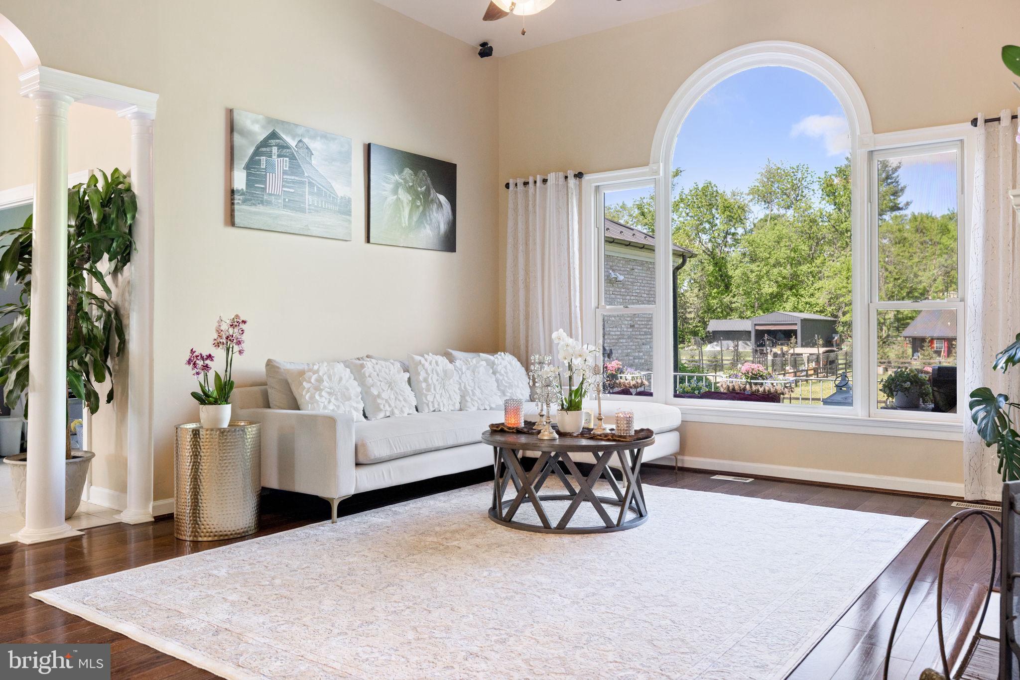 FOUR CHIMNEYS - Residential