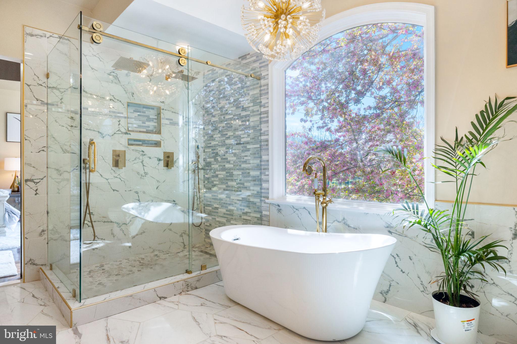 FOUR CHIMNEYS - Residential