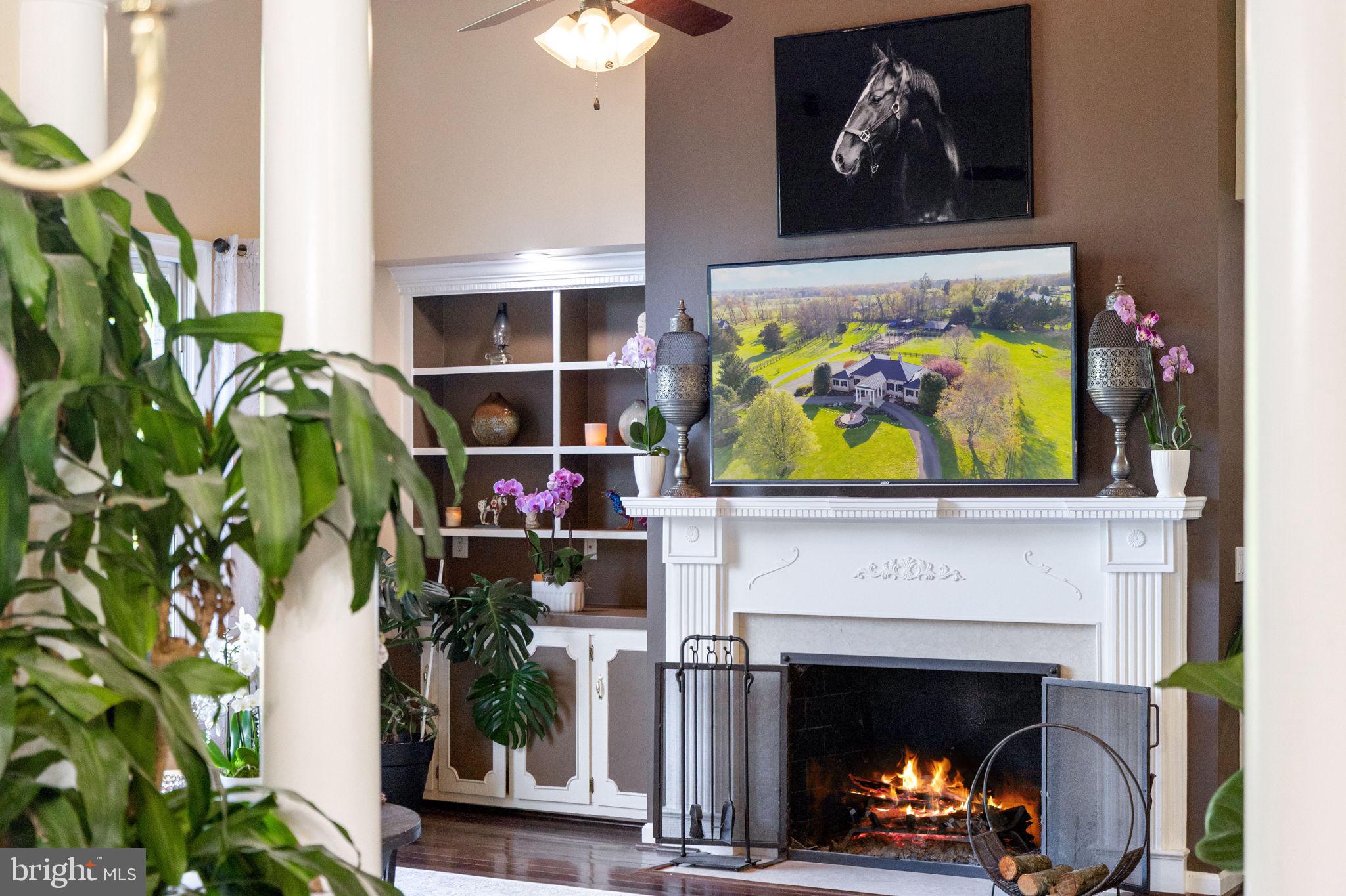 FOUR CHIMNEYS - Residential