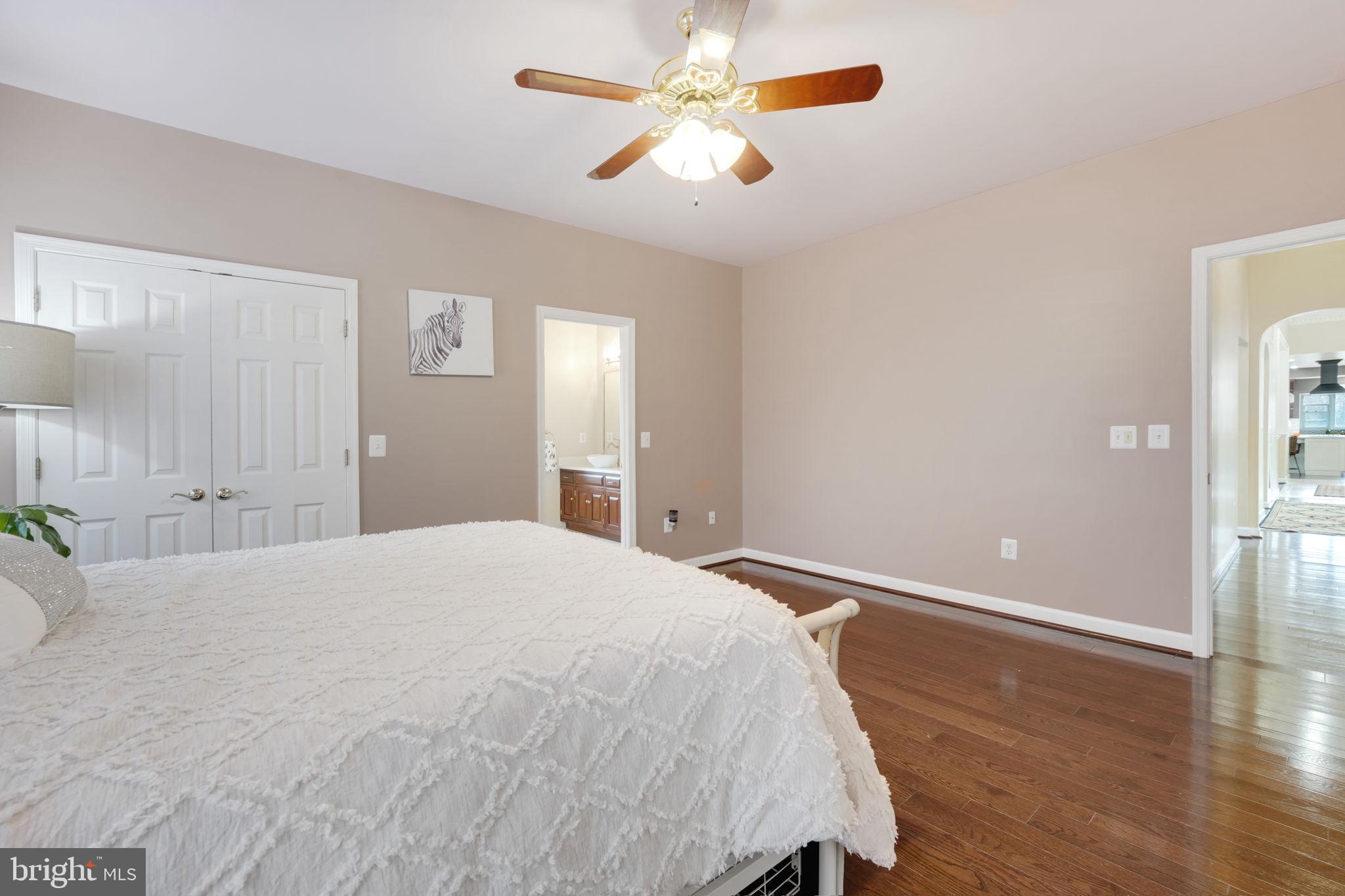 FOUR CHIMNEYS - Residential