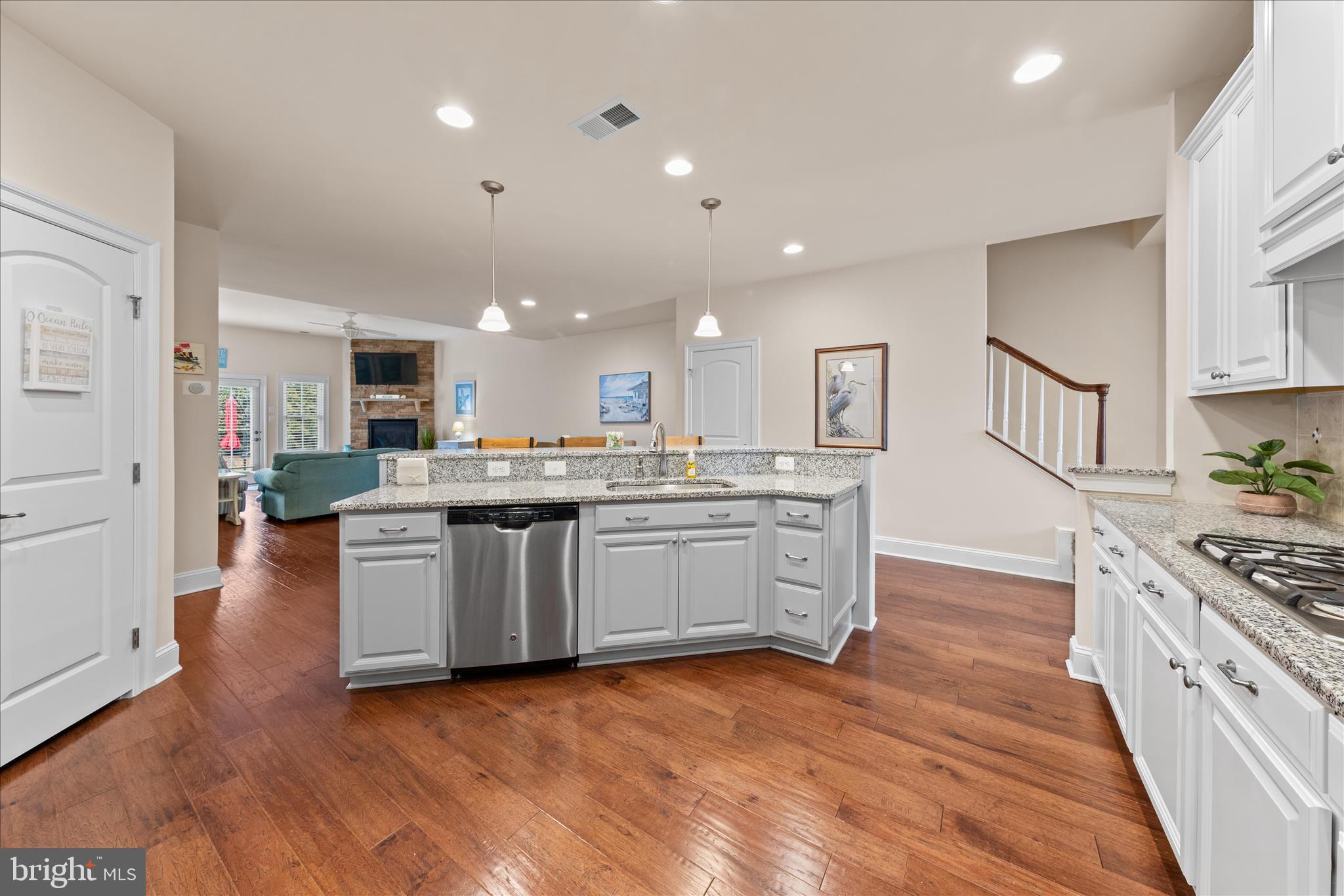 BAYSIDE - Residential