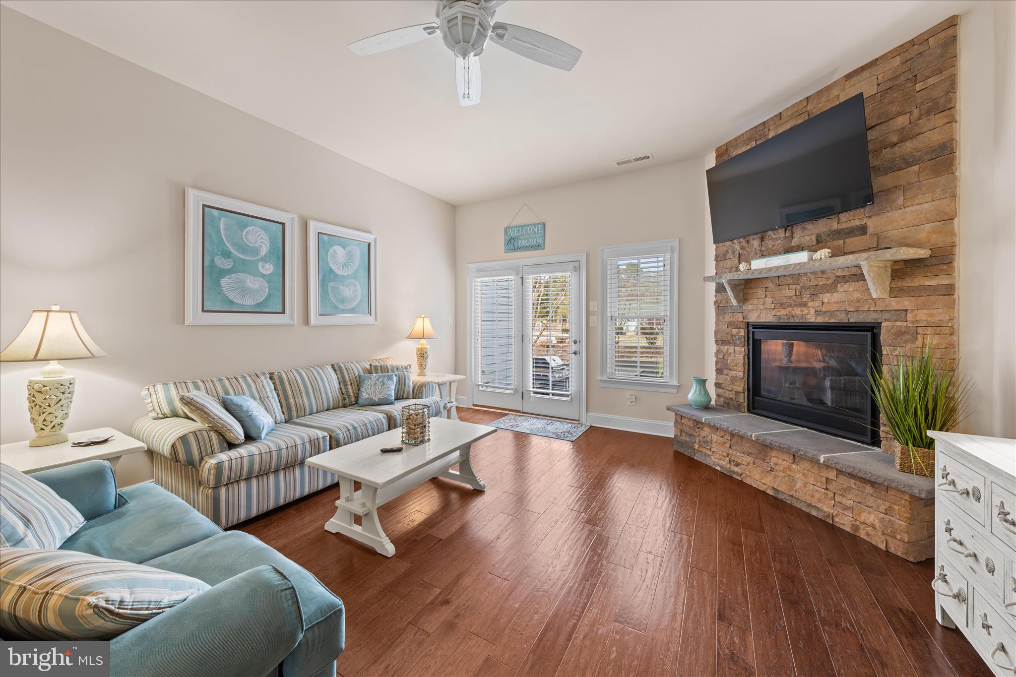 BAYSIDE - Residential