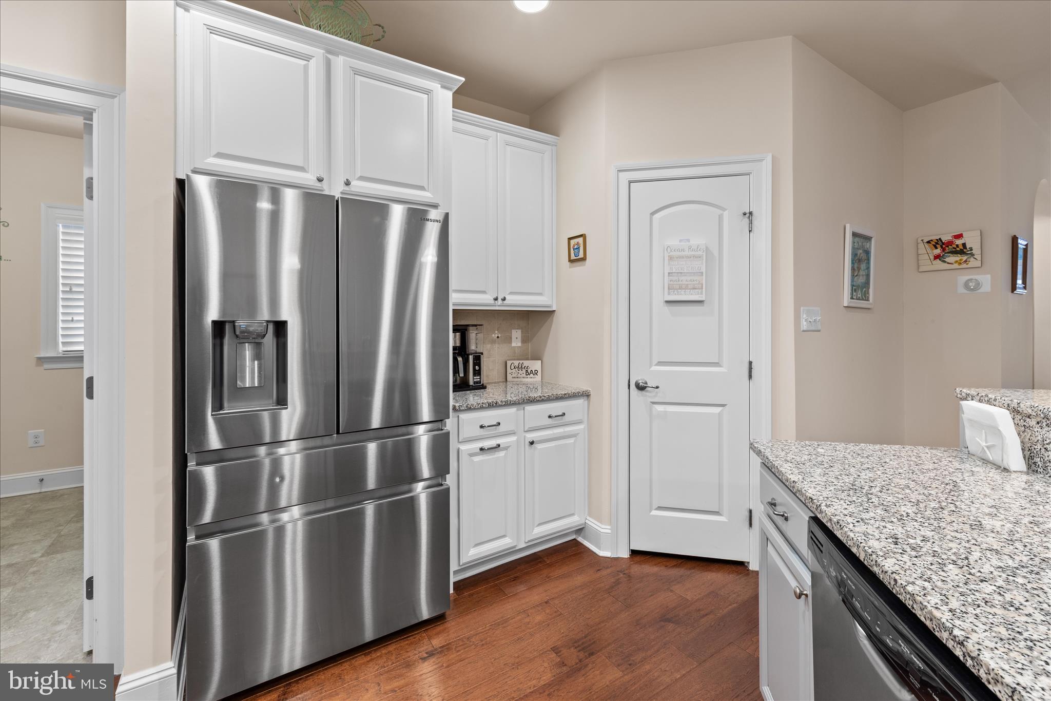 BAYSIDE - Residential