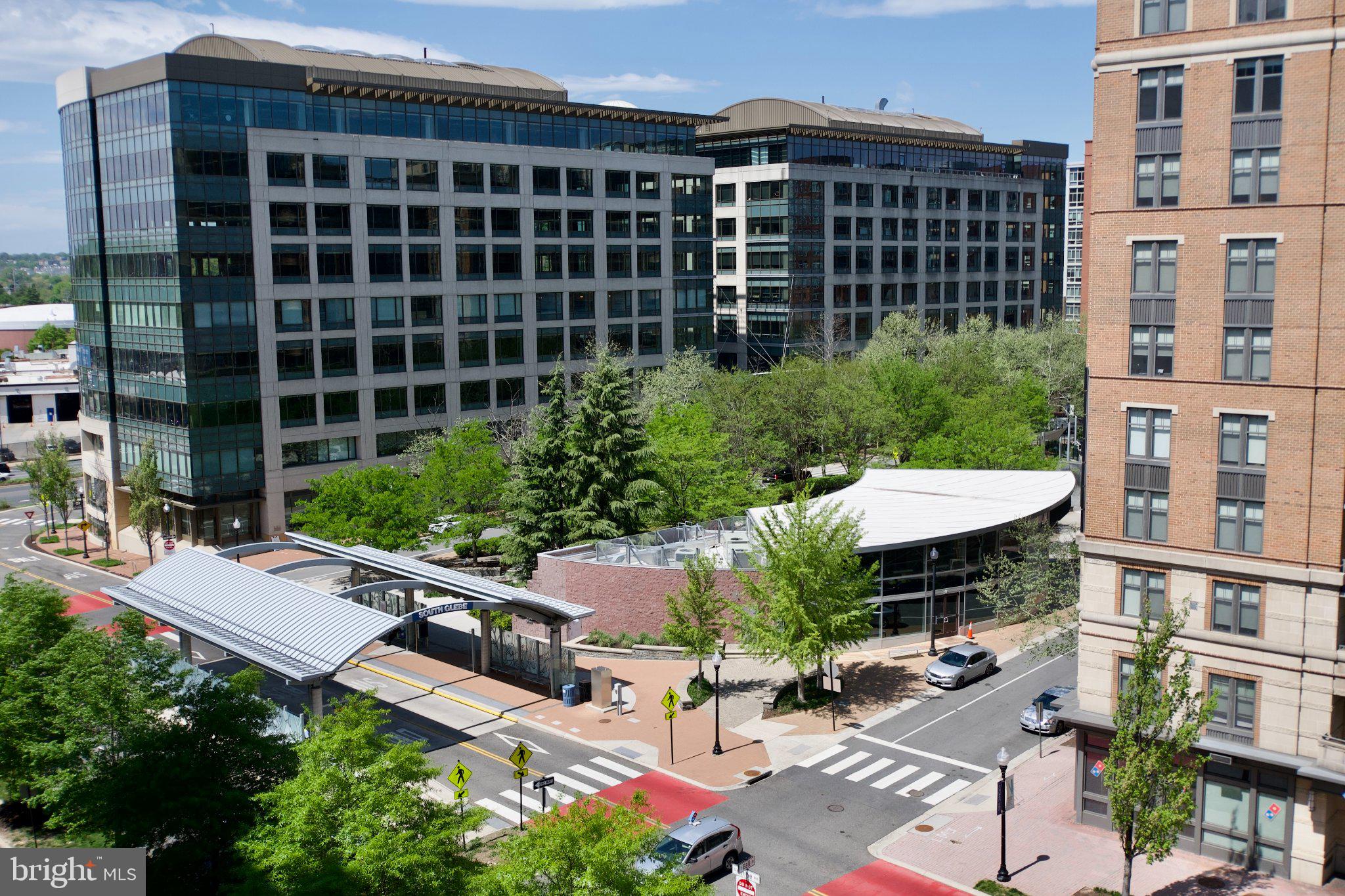 ECLIPSE ON CENTER PARK - Residential