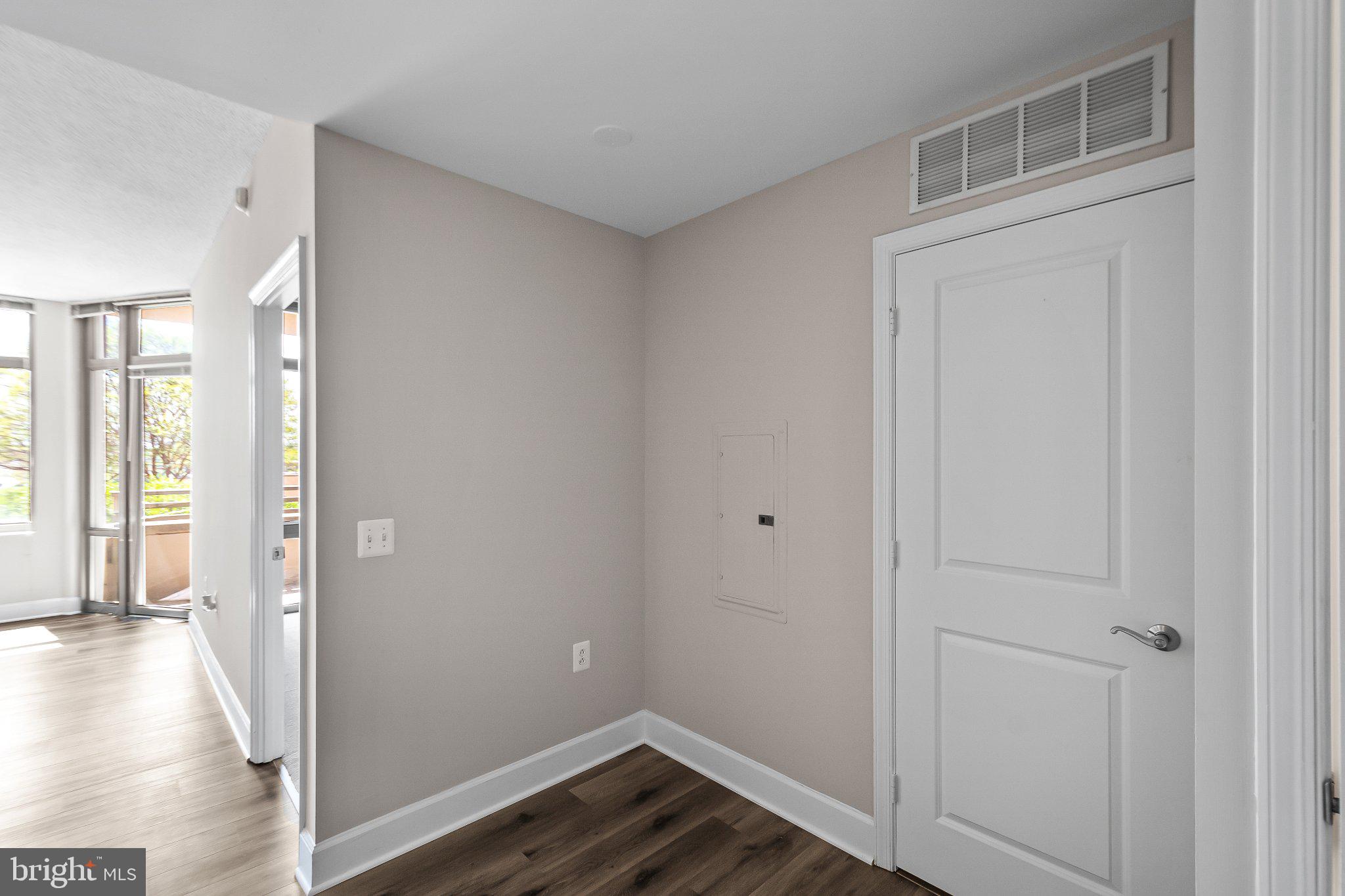 ECLIPSE ON CENTER PARK - Residential