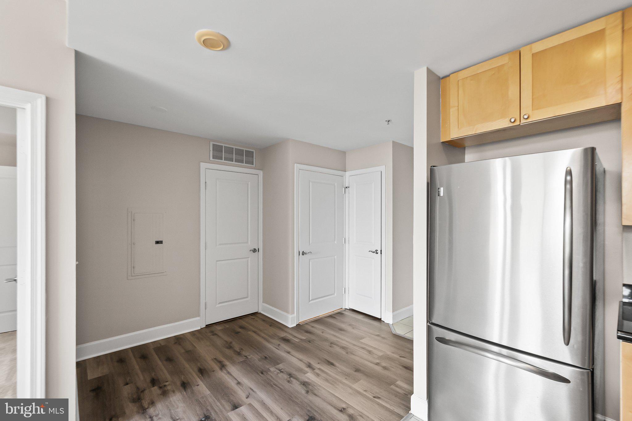 ECLIPSE ON CENTER PARK - Residential