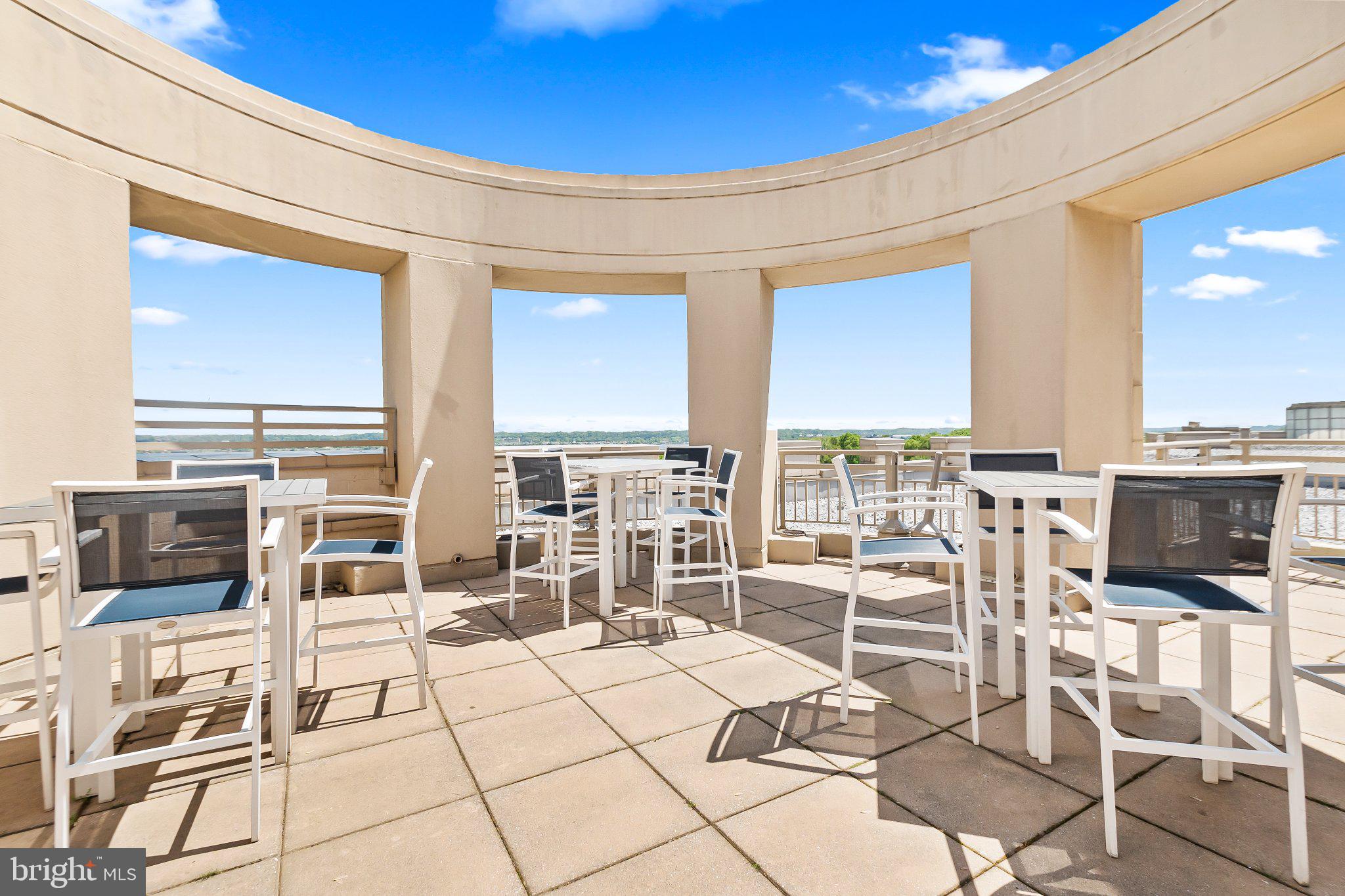 ECLIPSE ON CENTER PARK - Residential