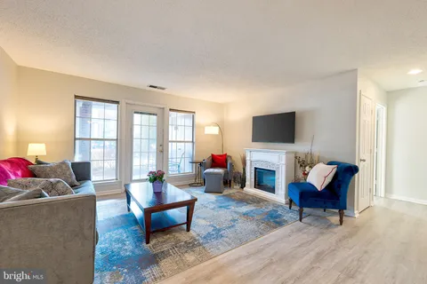 20979 Timber Ridge Terrace Unit 104, Ashburn, VA 20147 - MLS#: VALO2092934