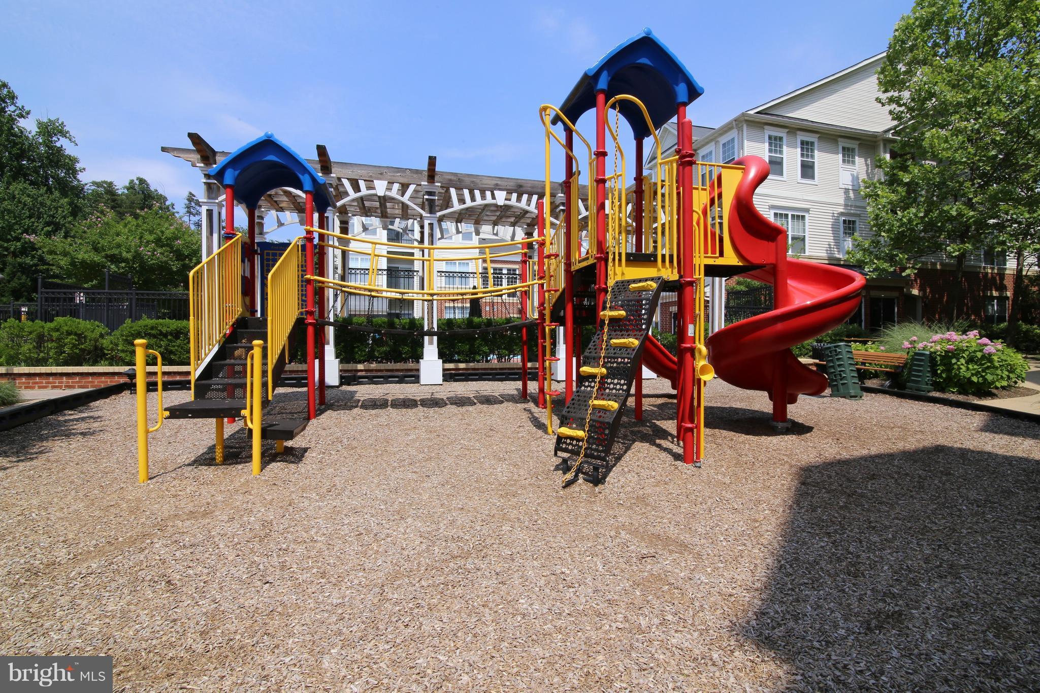 FAIRFAX RIDGE - Residential