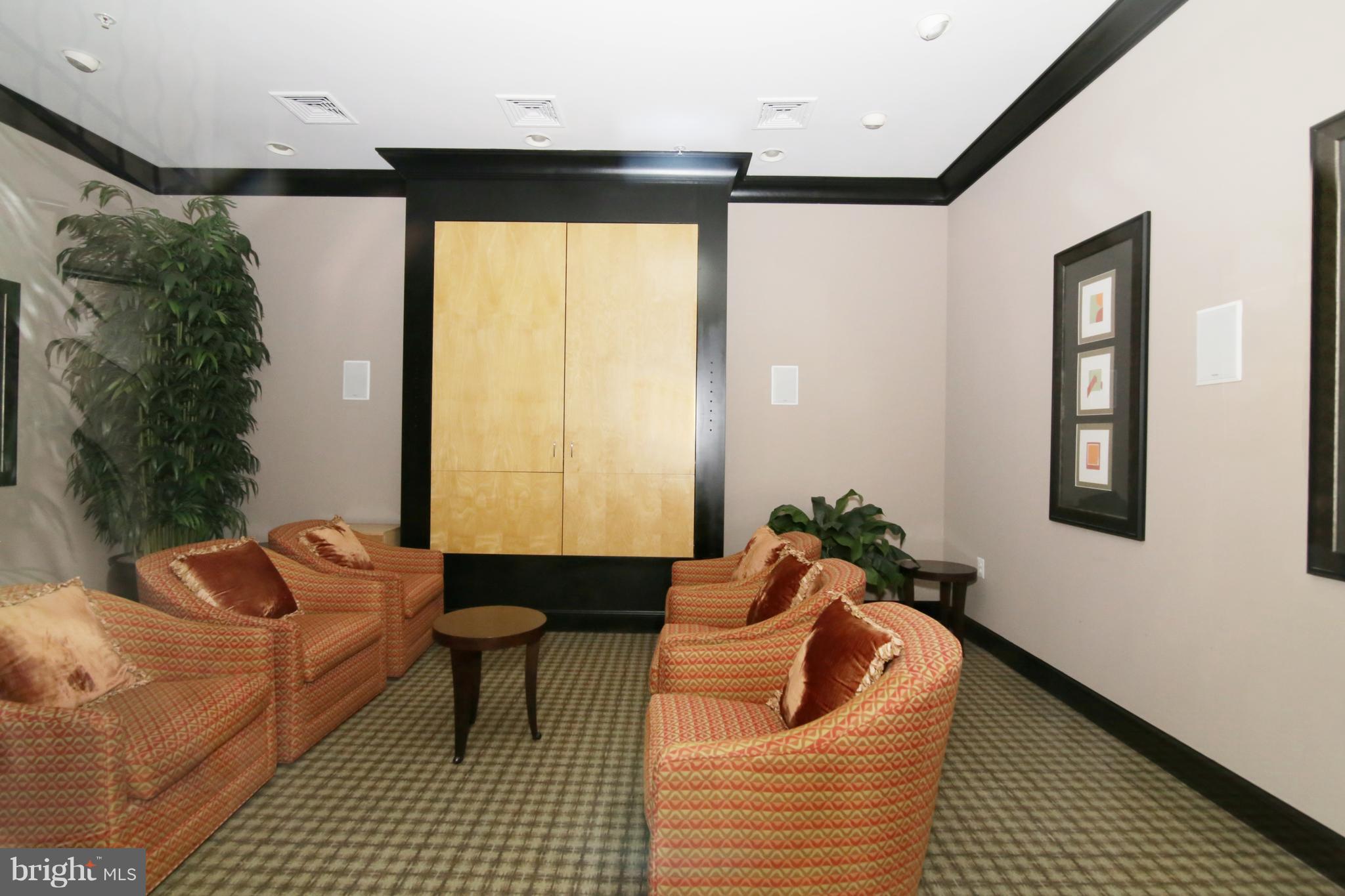 FAIRFAX RIDGE - Residential