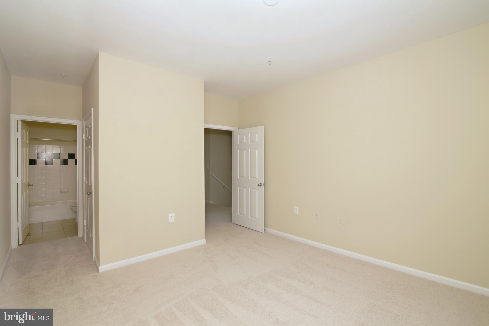 FAIRFAX RIDGE - Residential