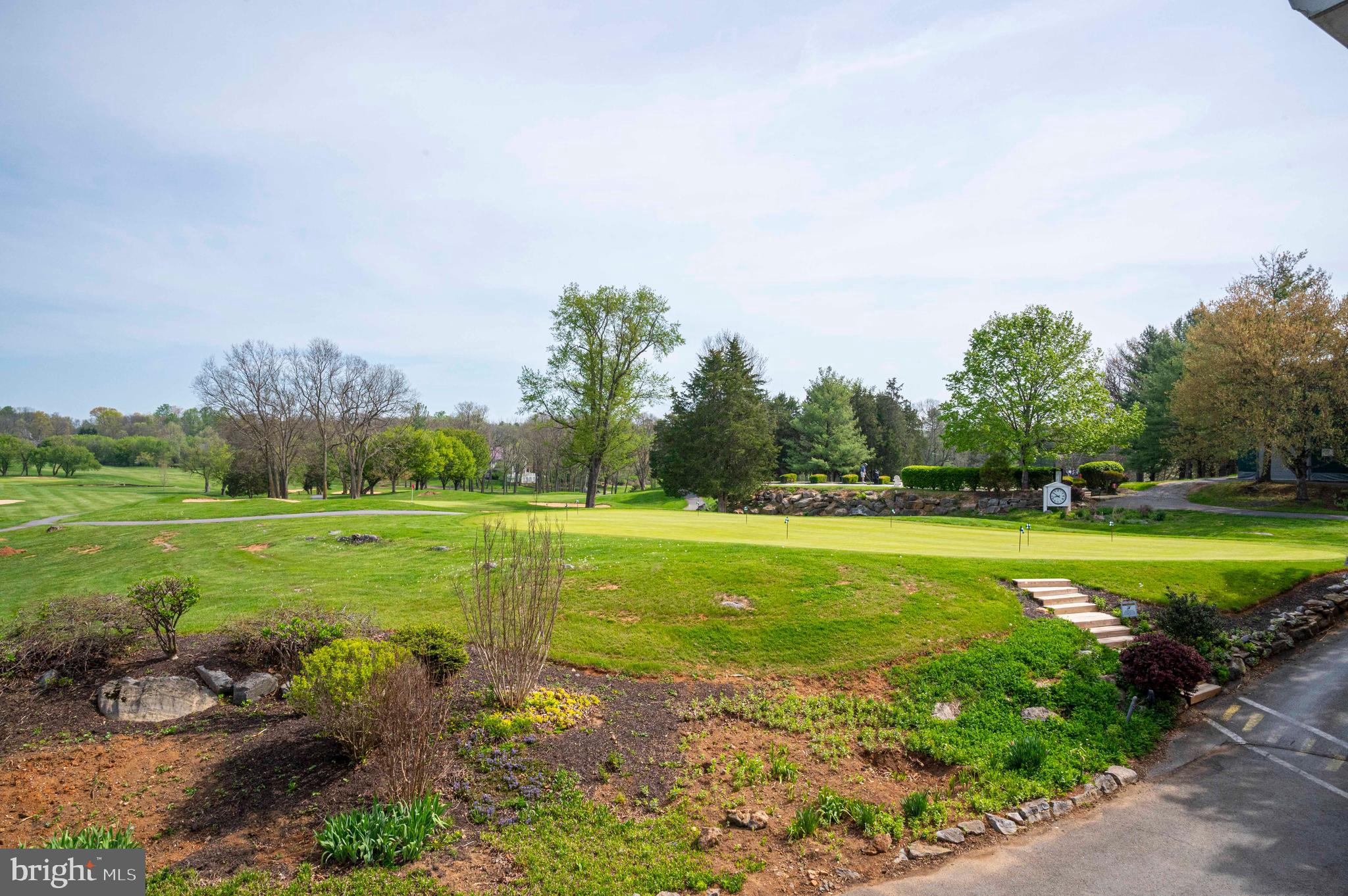 NORTH HILLS - Residential