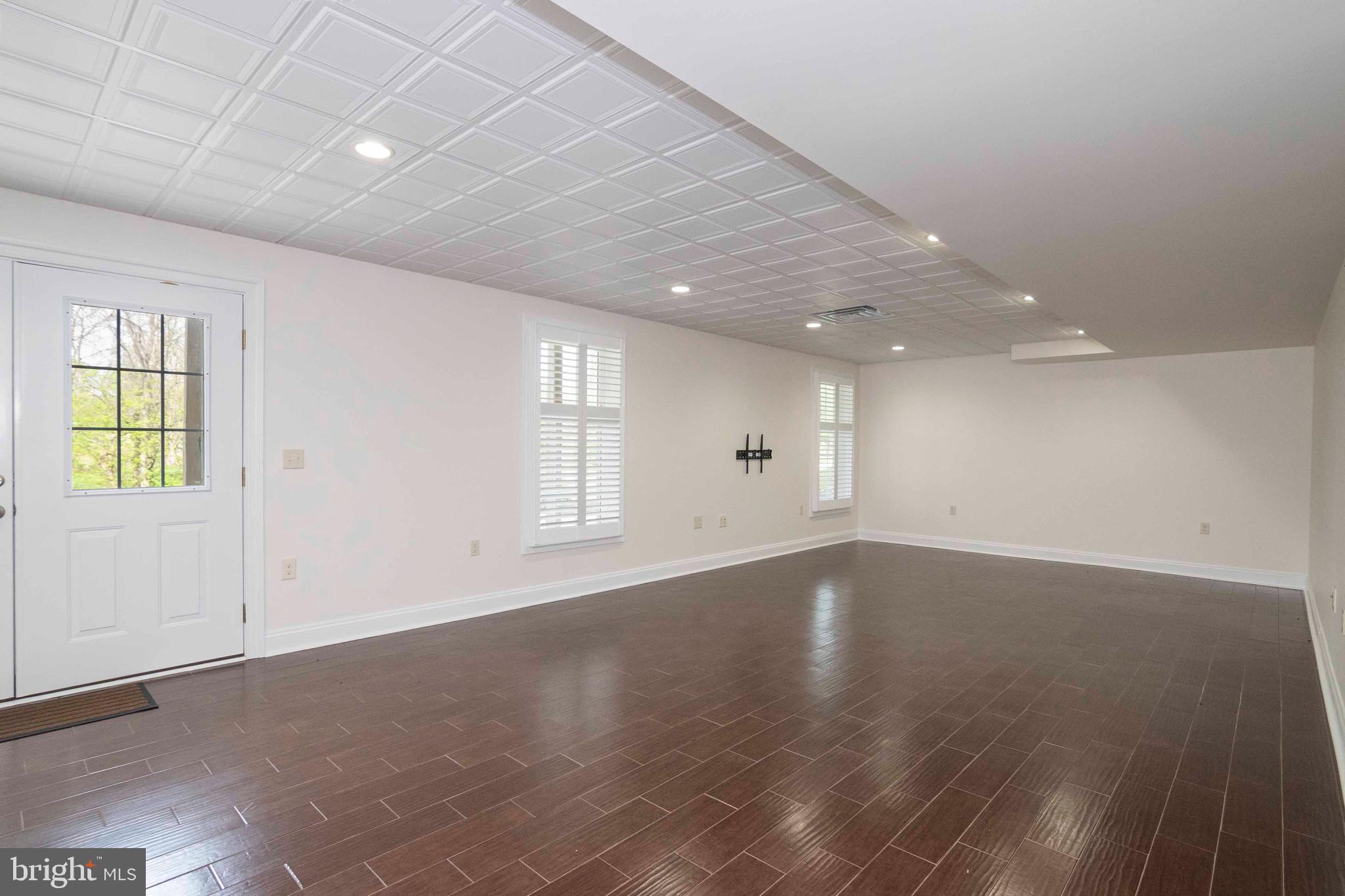 NORTH HILLS - Residential