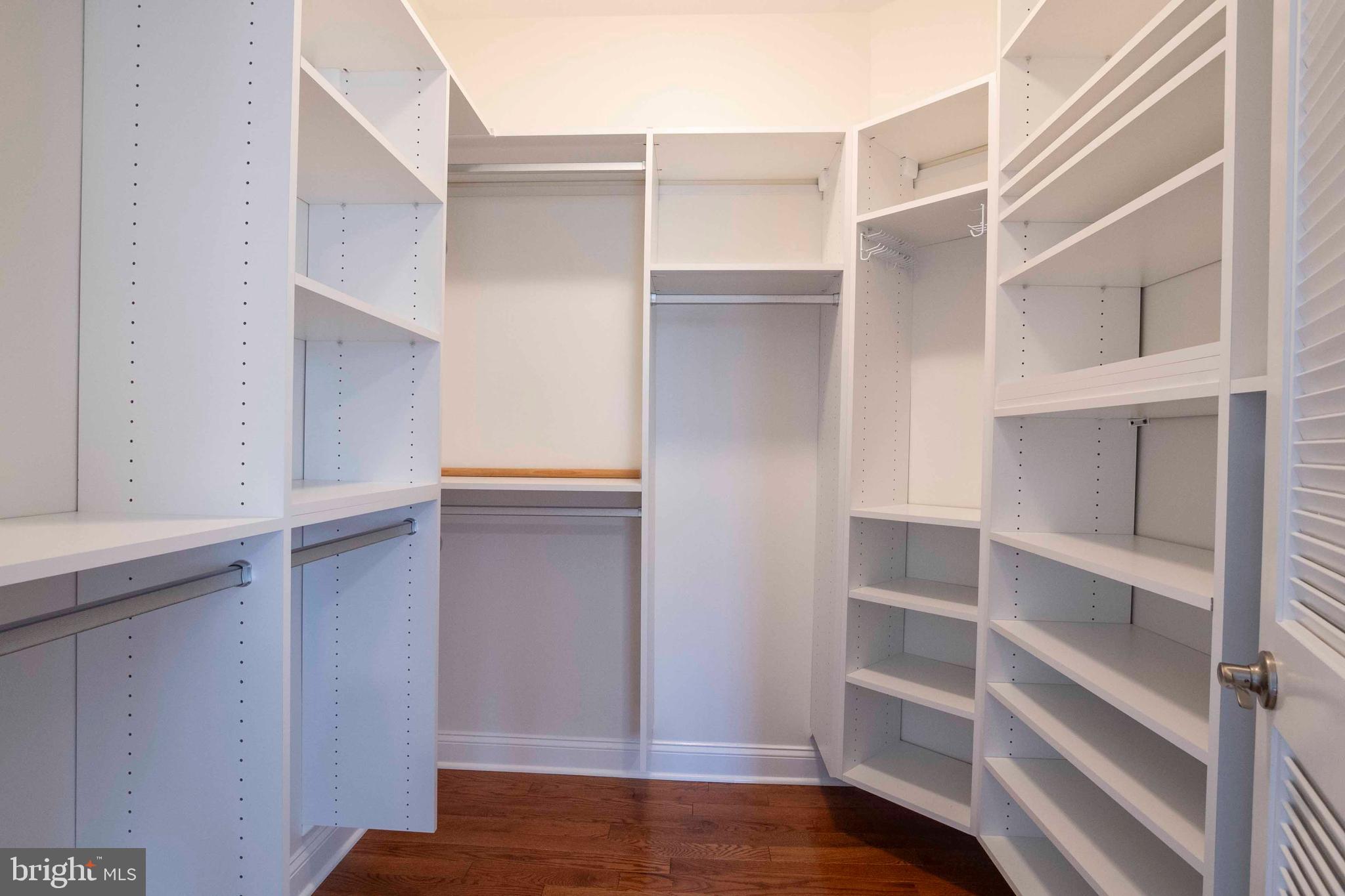 NORTH HILLS - Residential