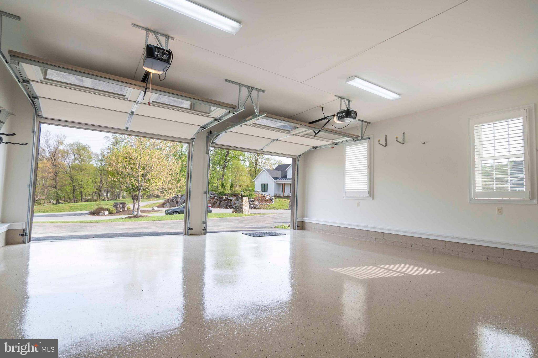 NORTH HILLS - Residential