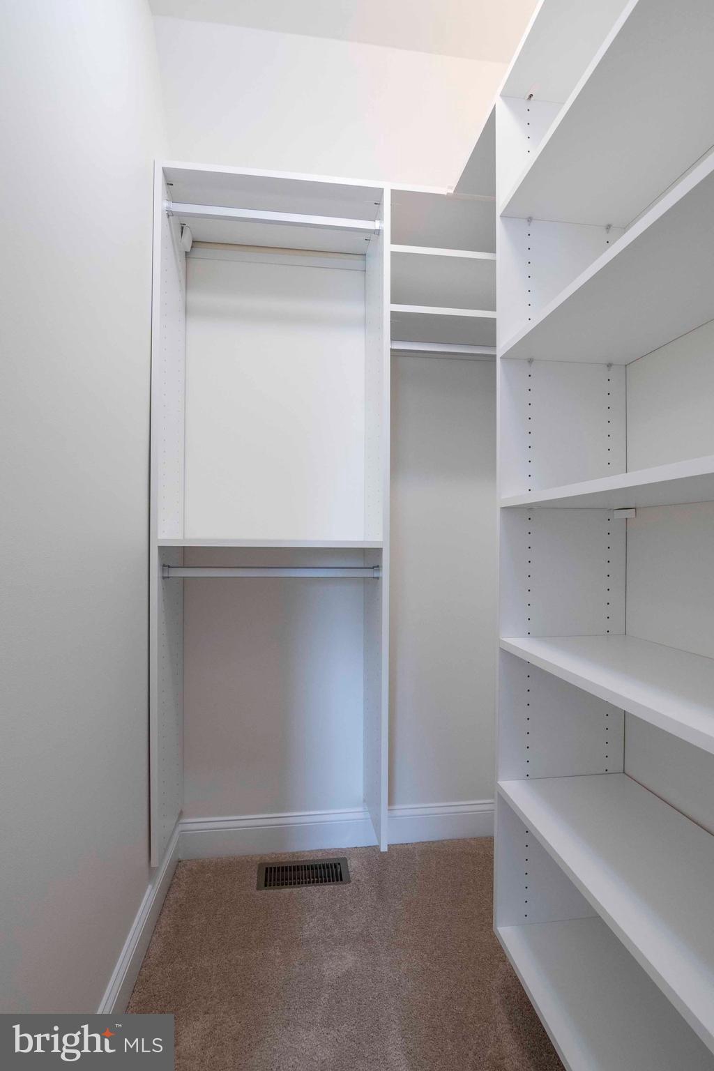 NORTH HILLS - Residential