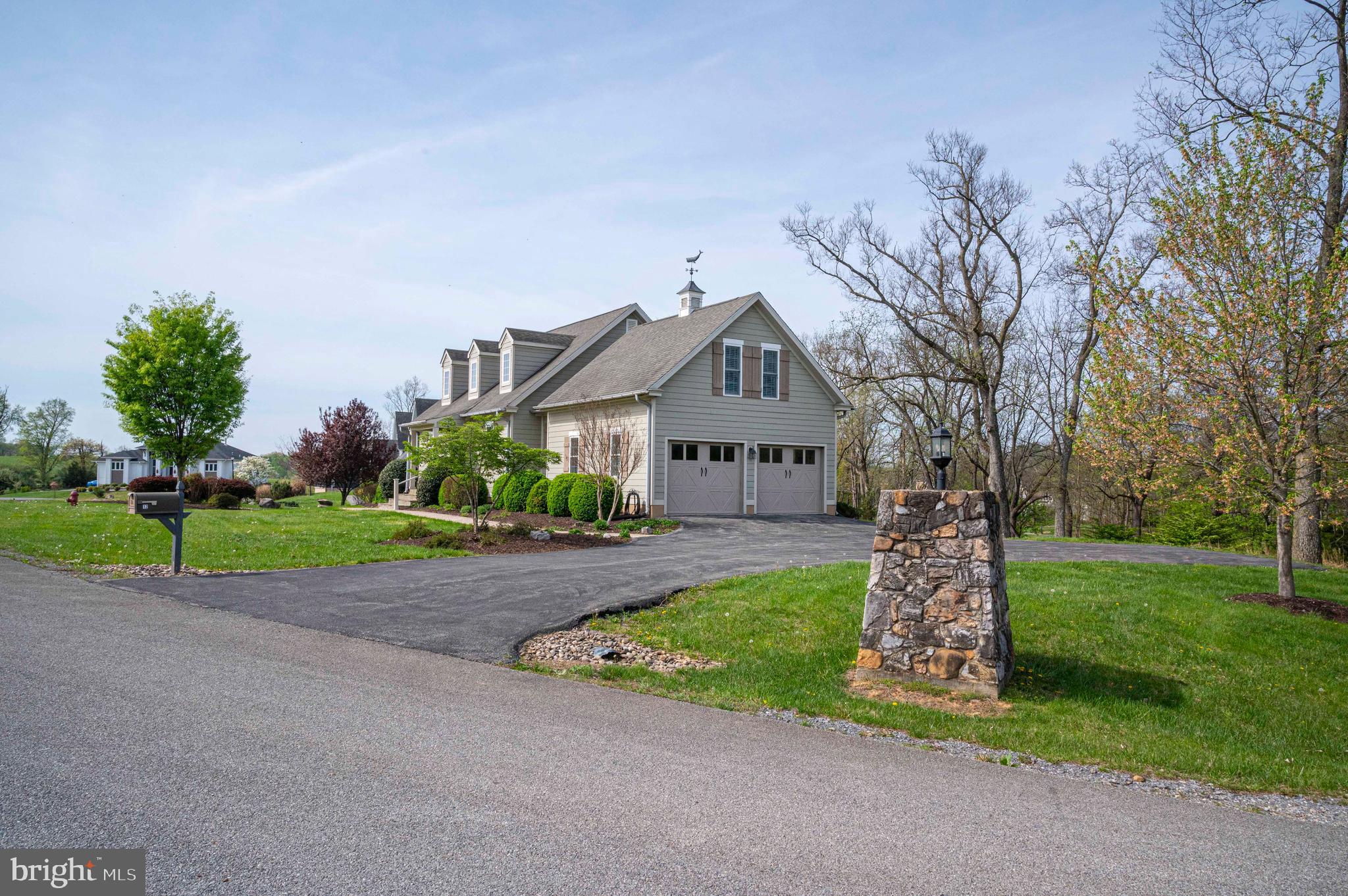 NORTH HILLS - Residential