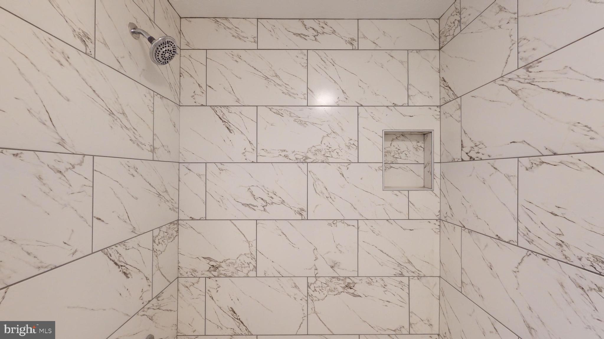 FARMINGDALE - Residential Lease