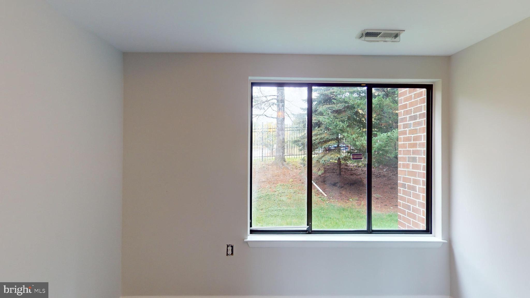 FARMINGDALE - Residential Lease