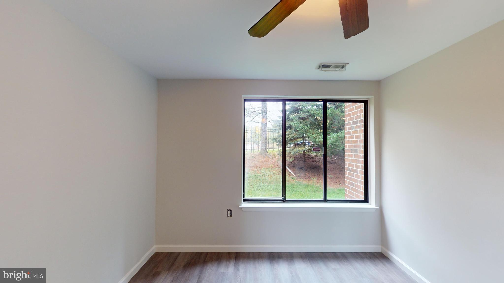 FARMINGDALE - Residential Lease