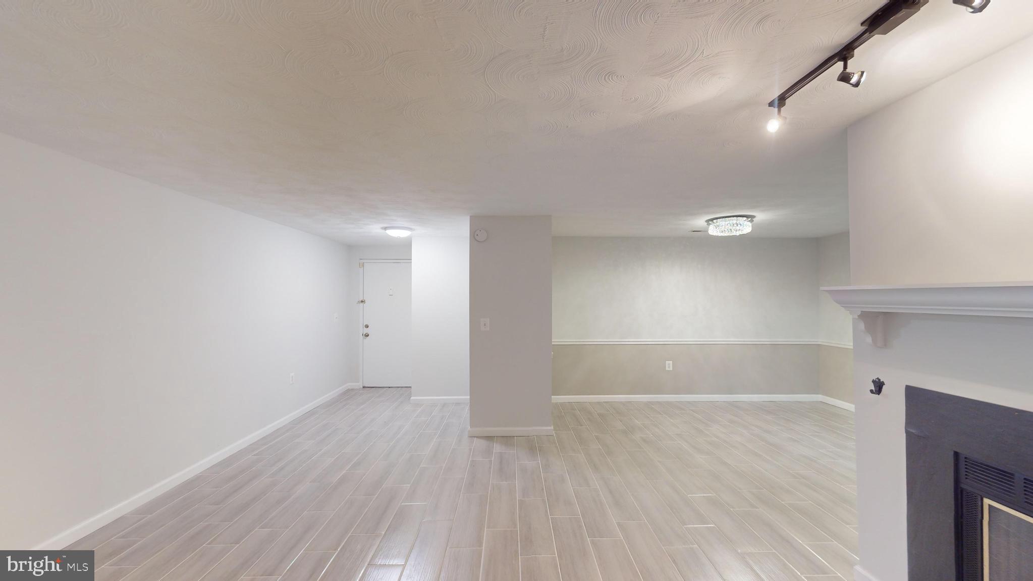 FARMINGDALE - Residential Lease