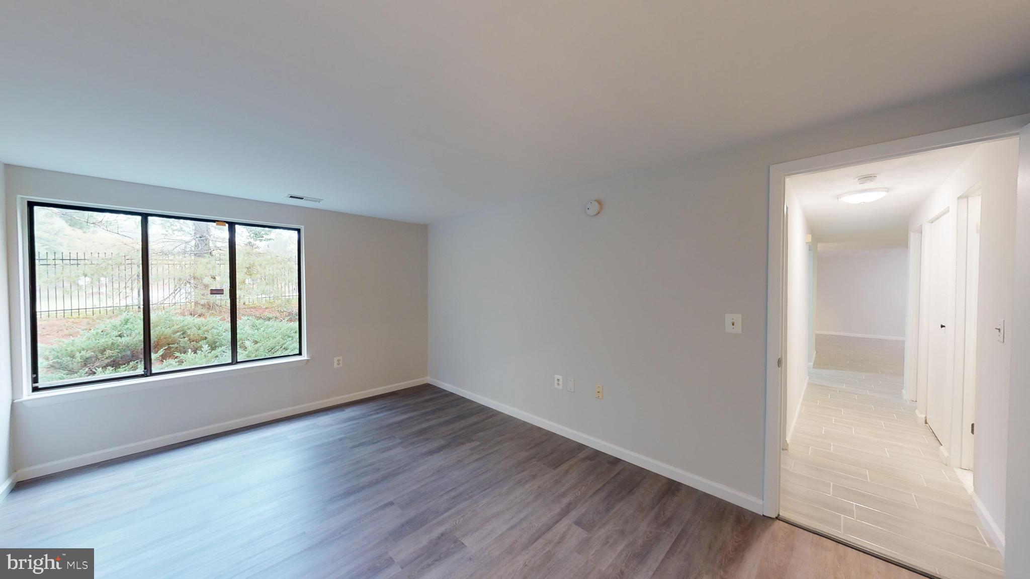 FARMINGDALE - Residential Lease