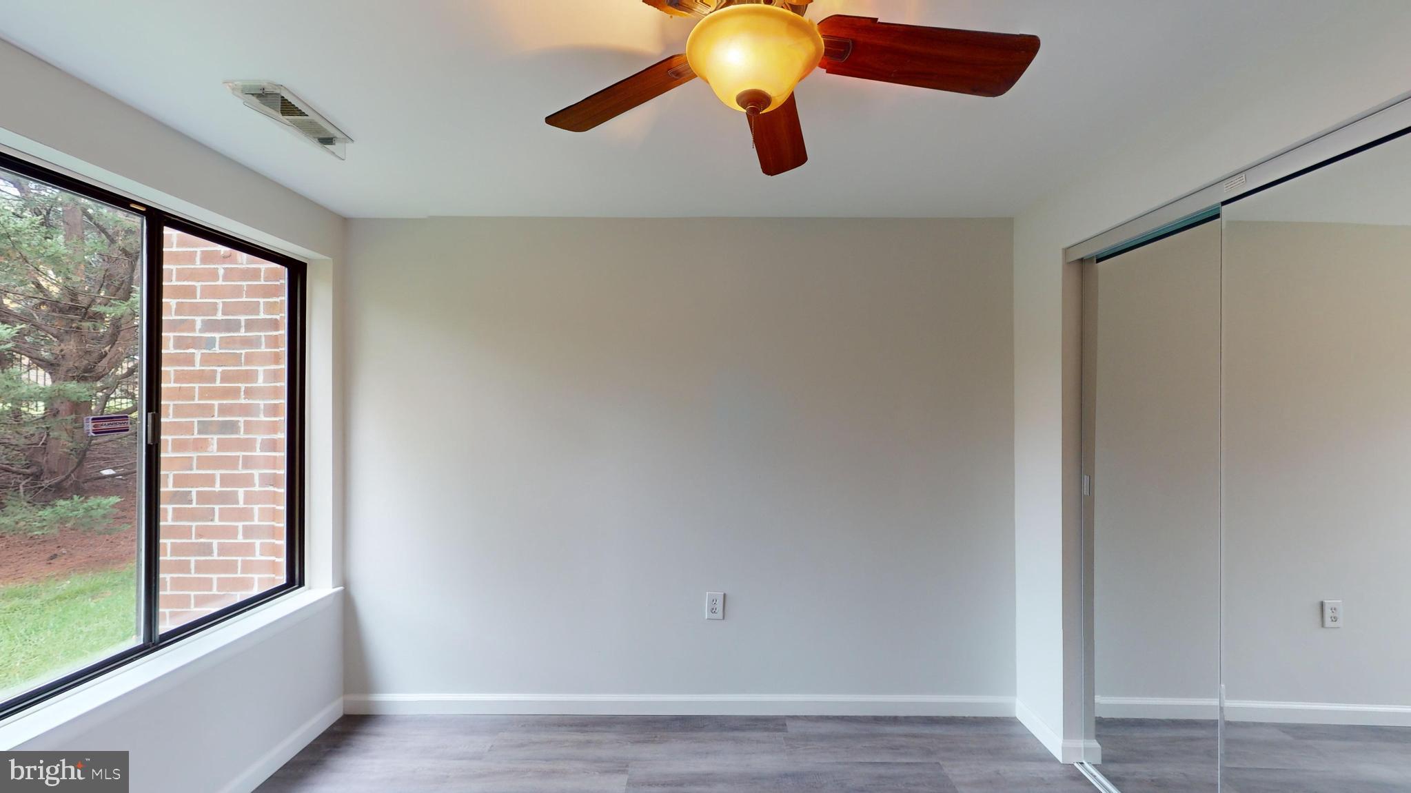 FARMINGDALE - Residential Lease