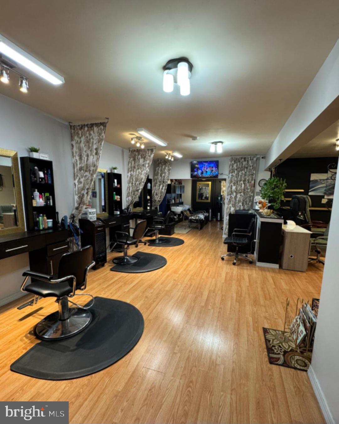 - Commercial Lease
