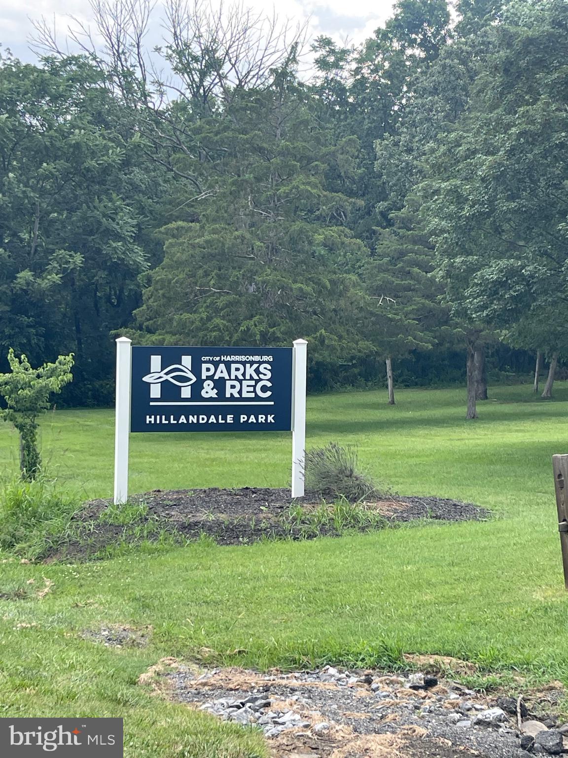 HAMPSHIRE ESTATES - Residential