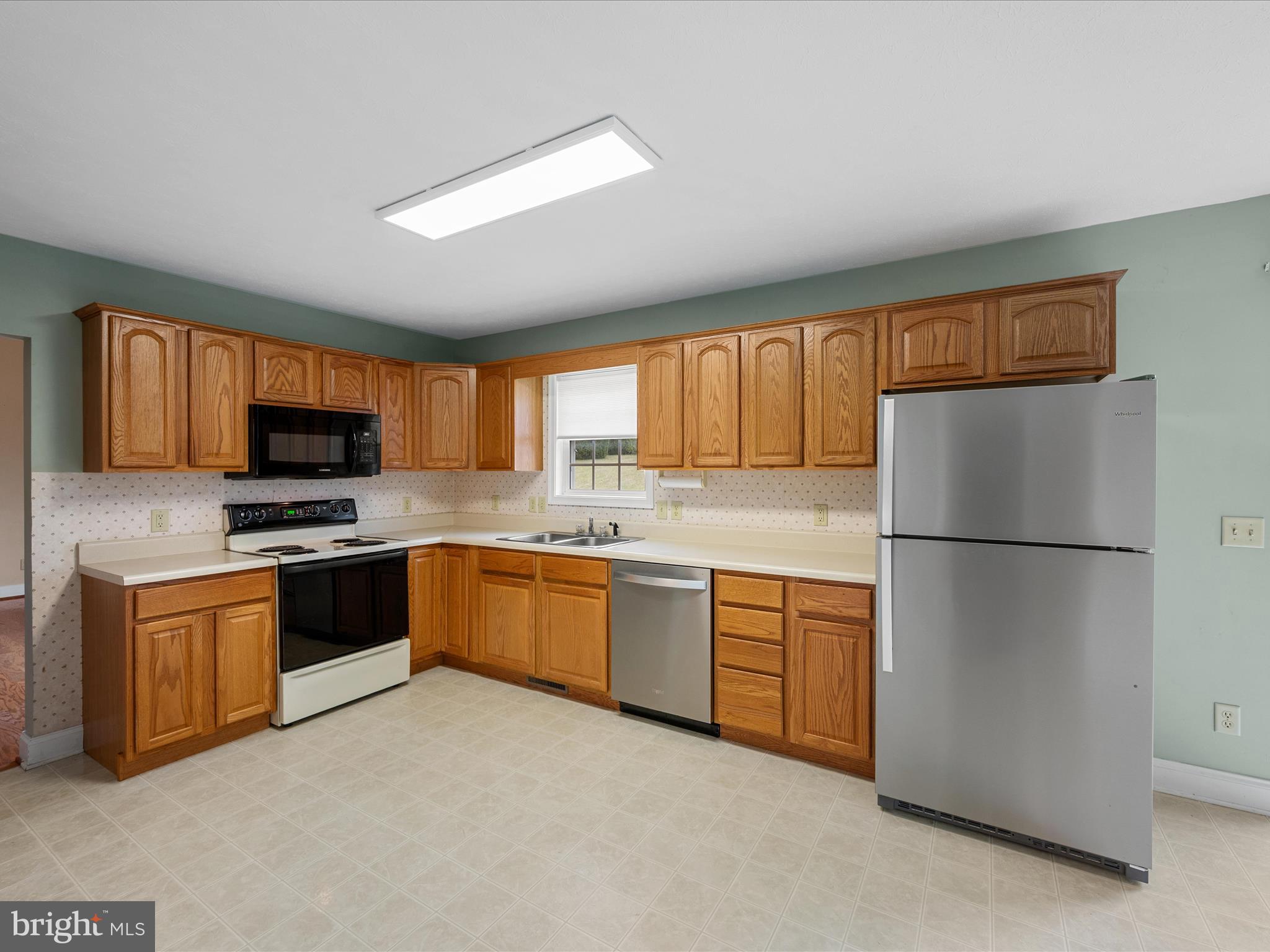 HAMPSHIRE ESTATES - Residential