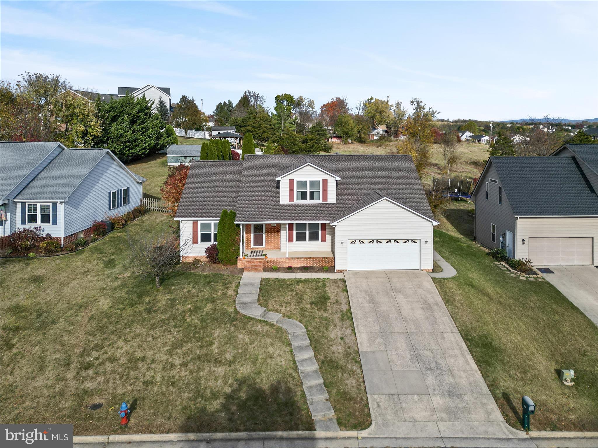 HAMPSHIRE ESTATES - Residential