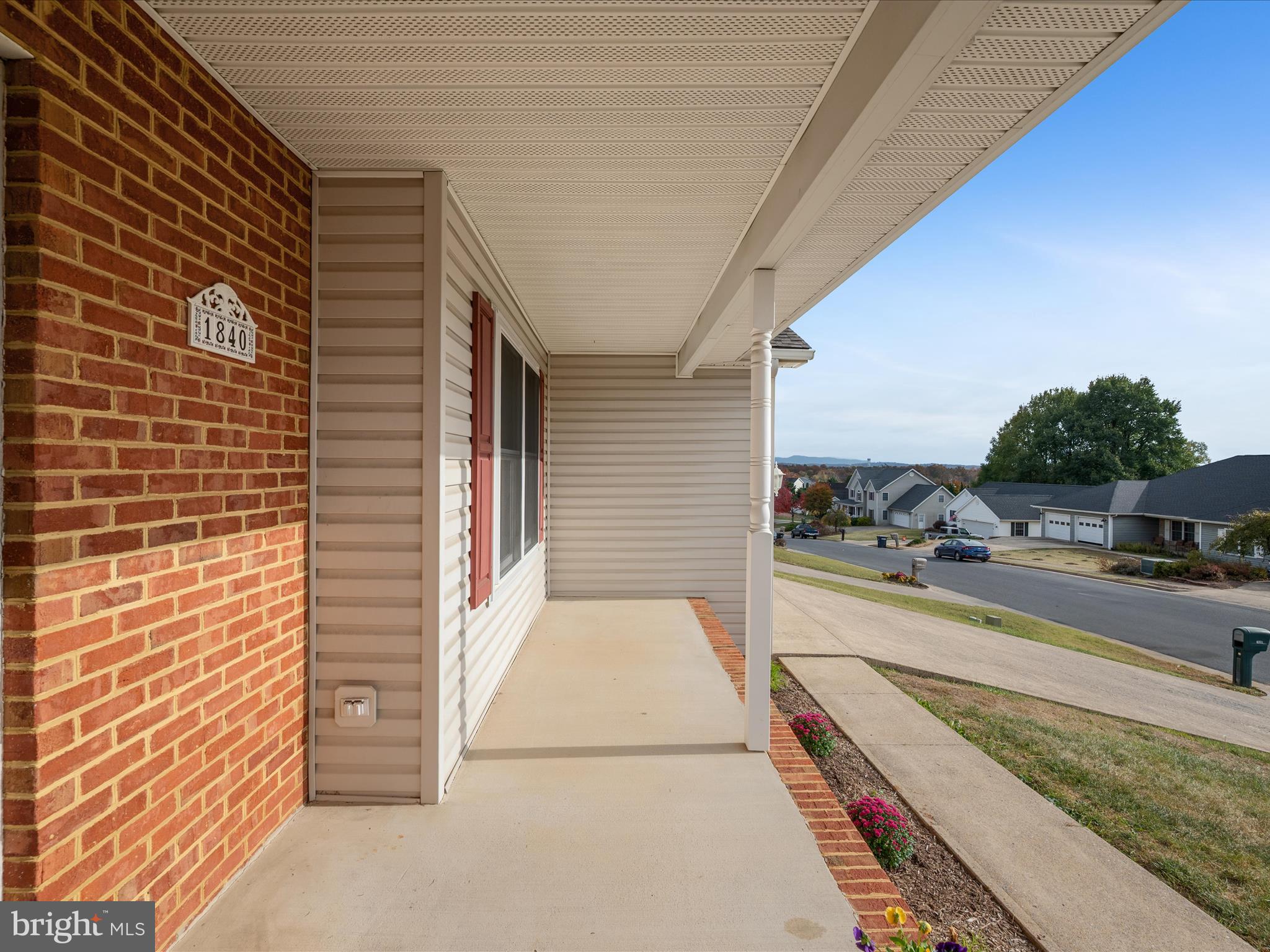 HAMPSHIRE ESTATES - Residential