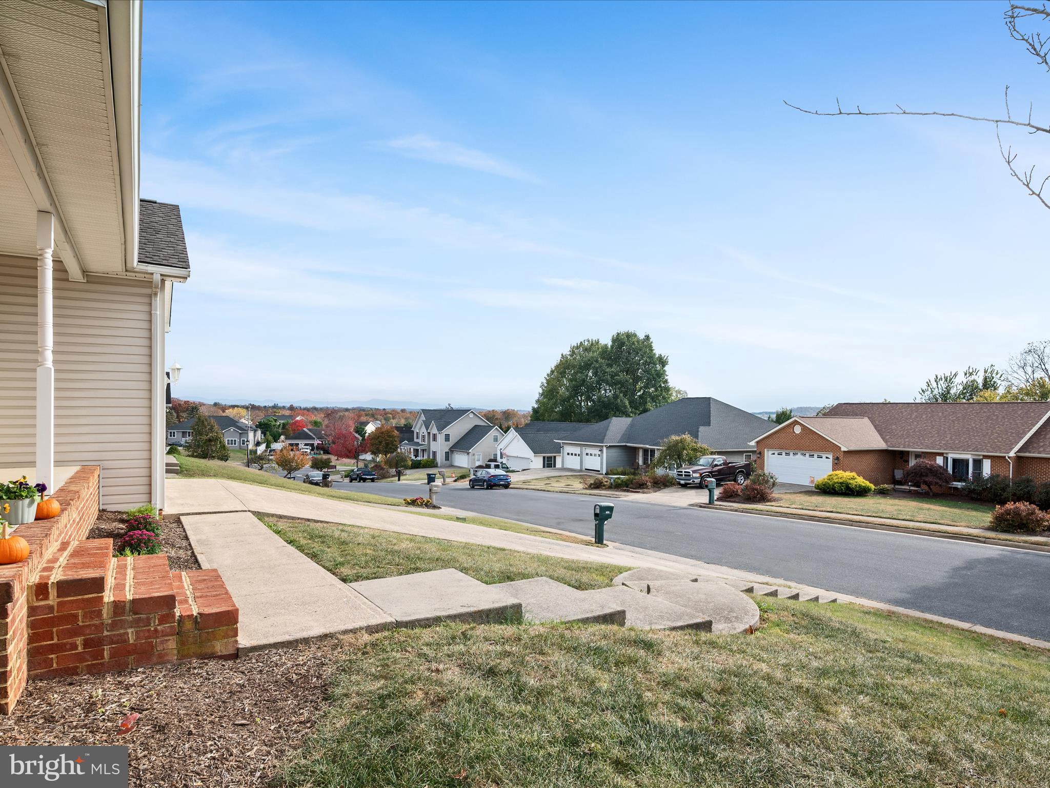 HAMPSHIRE ESTATES - Residential