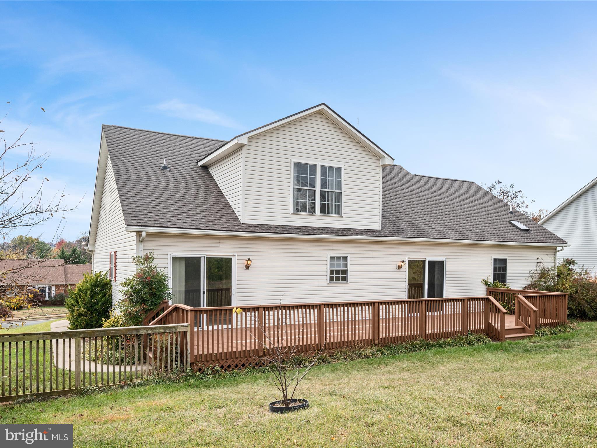 HAMPSHIRE ESTATES - Residential