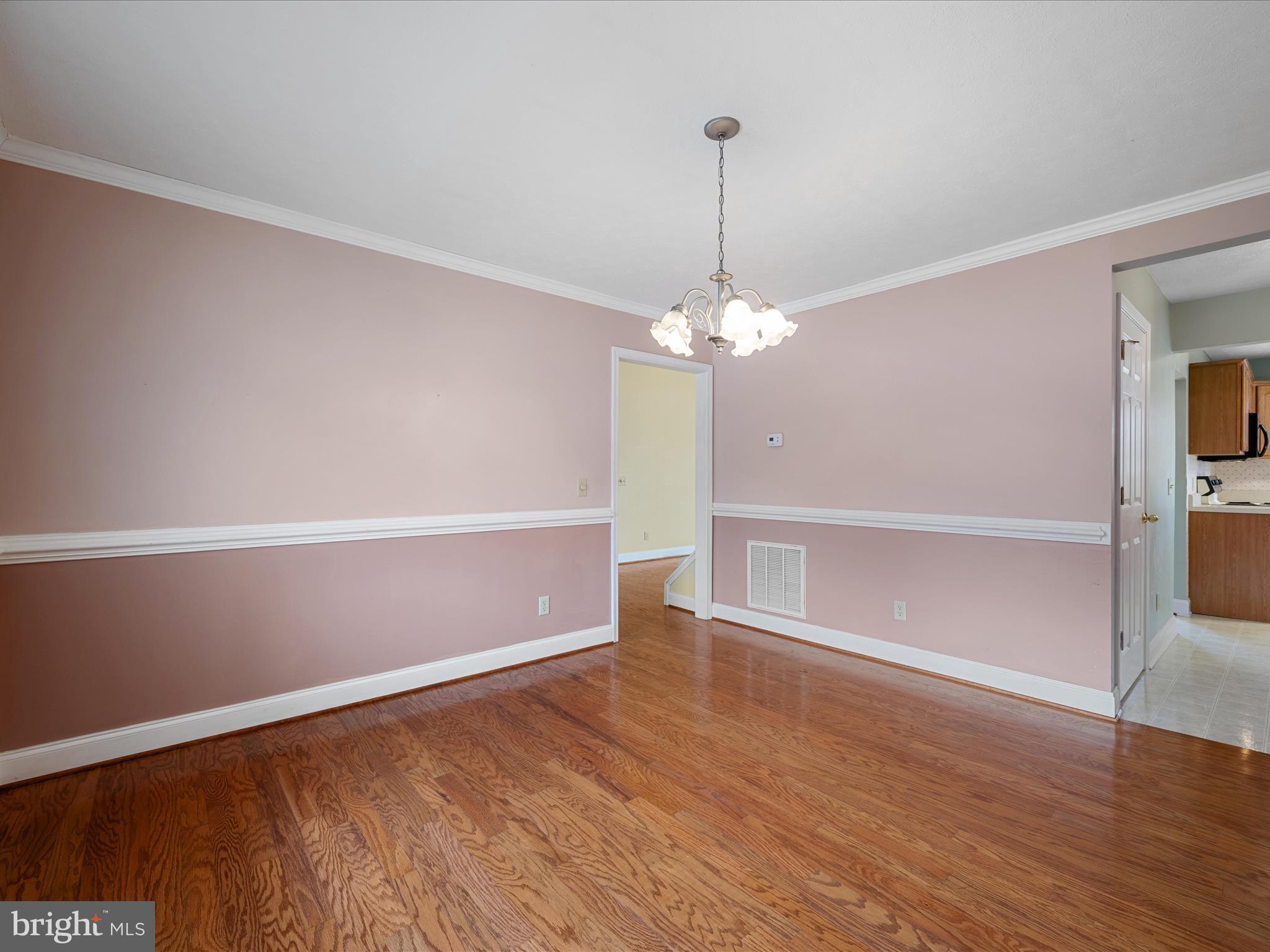 HAMPSHIRE ESTATES - Residential