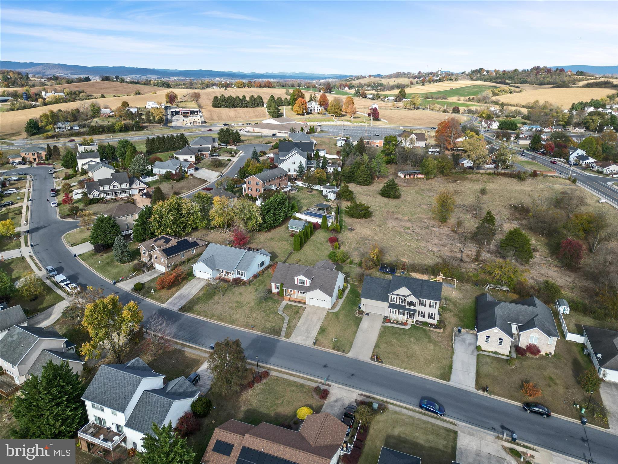 HAMPSHIRE ESTATES - Residential