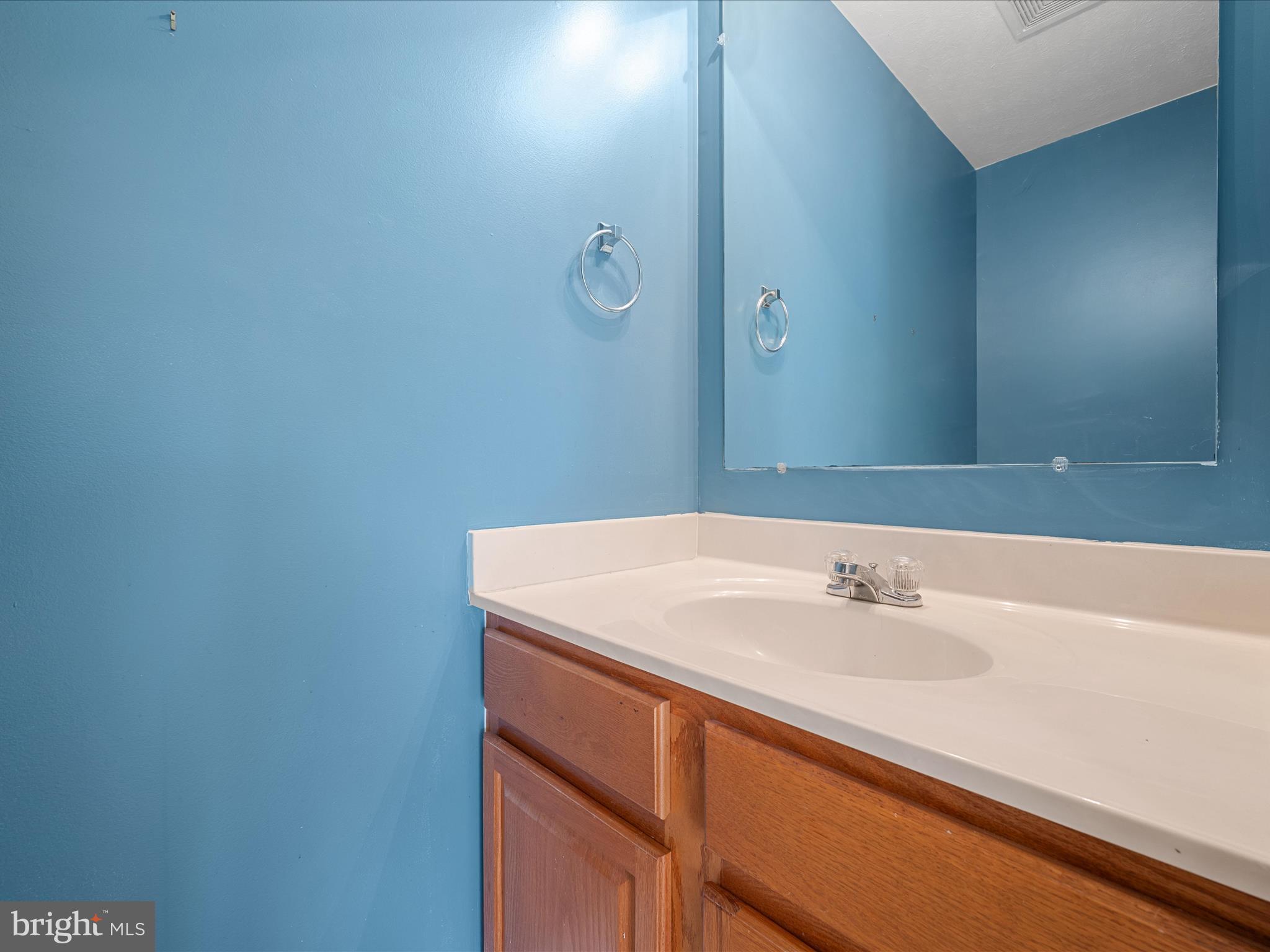 HAMPSHIRE ESTATES - Residential