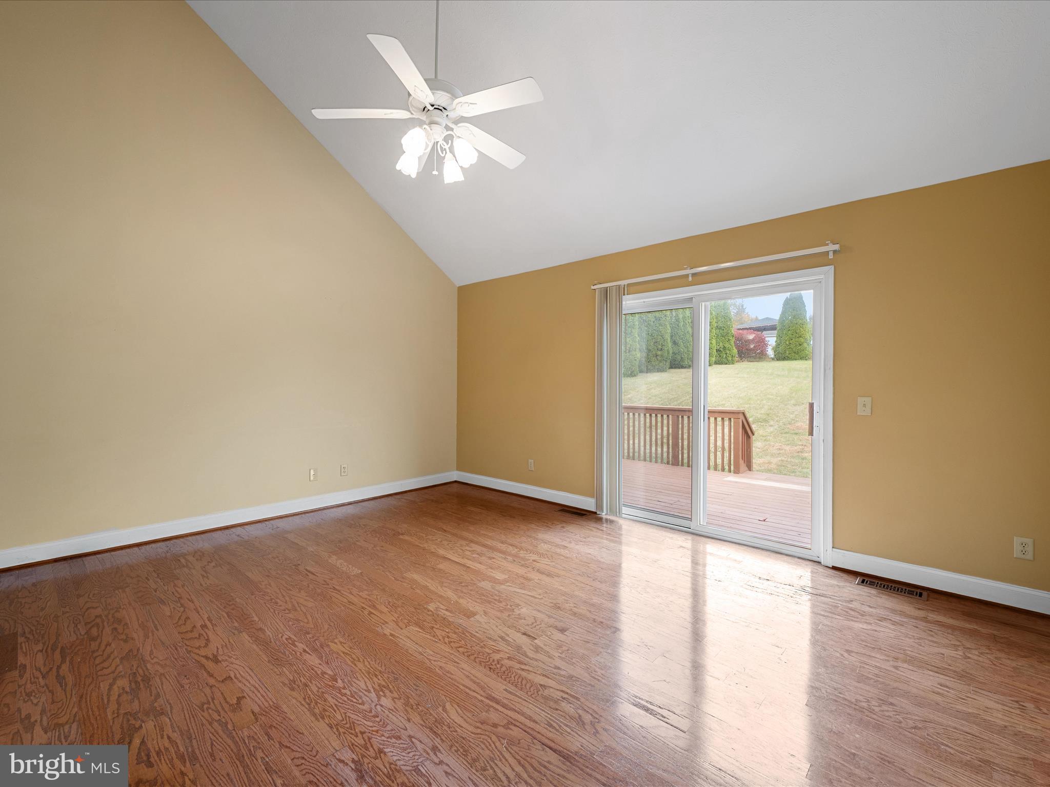 HAMPSHIRE ESTATES - Residential