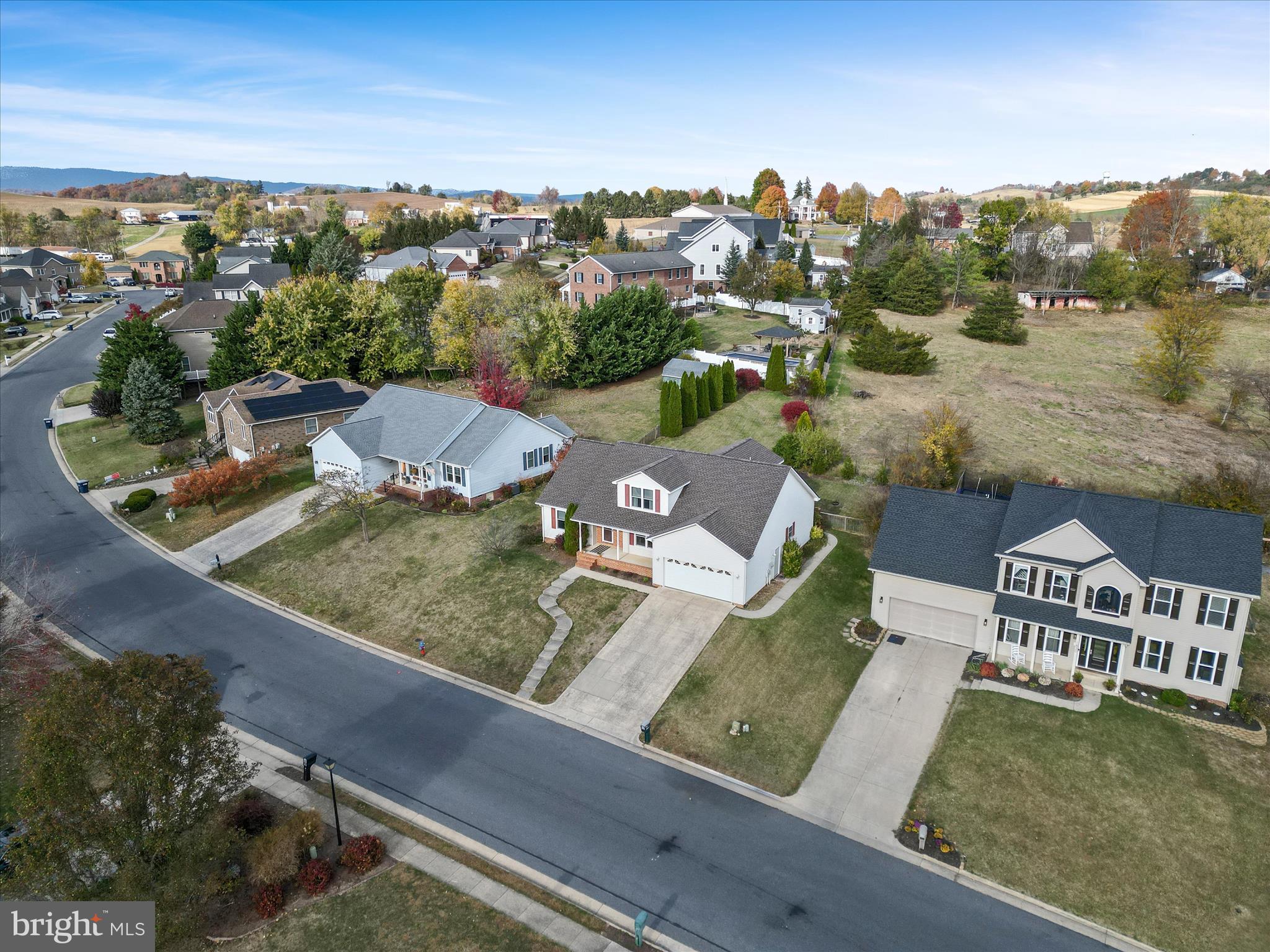 HAMPSHIRE ESTATES - Residential