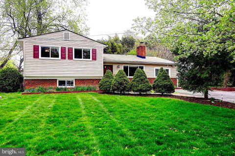 8121 NORWOOD DRIVE A ALEXANDRIA VA 22309