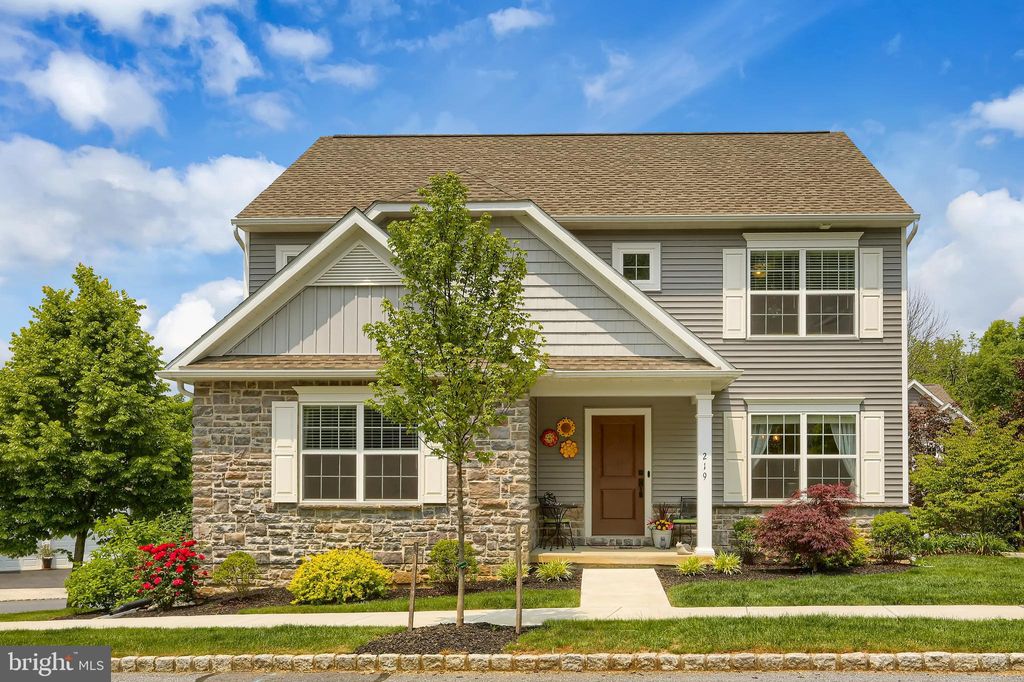 Photo of 219 WEATHERFIELD PL, LANCASTER, PA 17603 (MLS # PALA2035766)