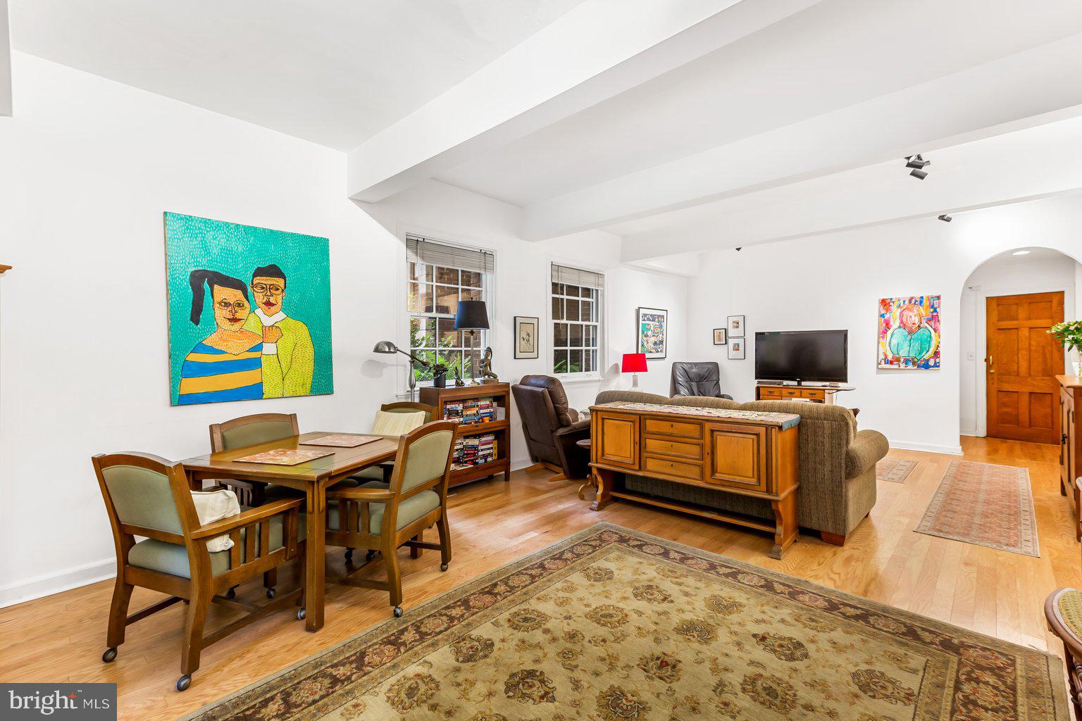 ROLAND PARK - Residential