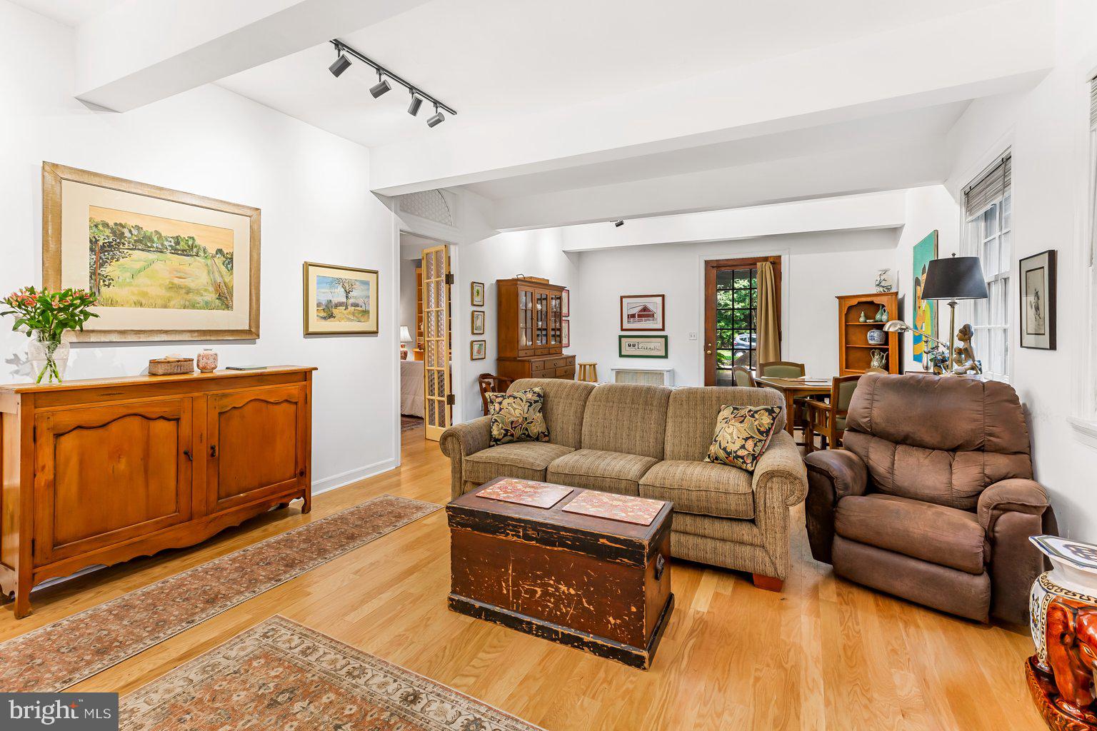 ROLAND PARK - Residential