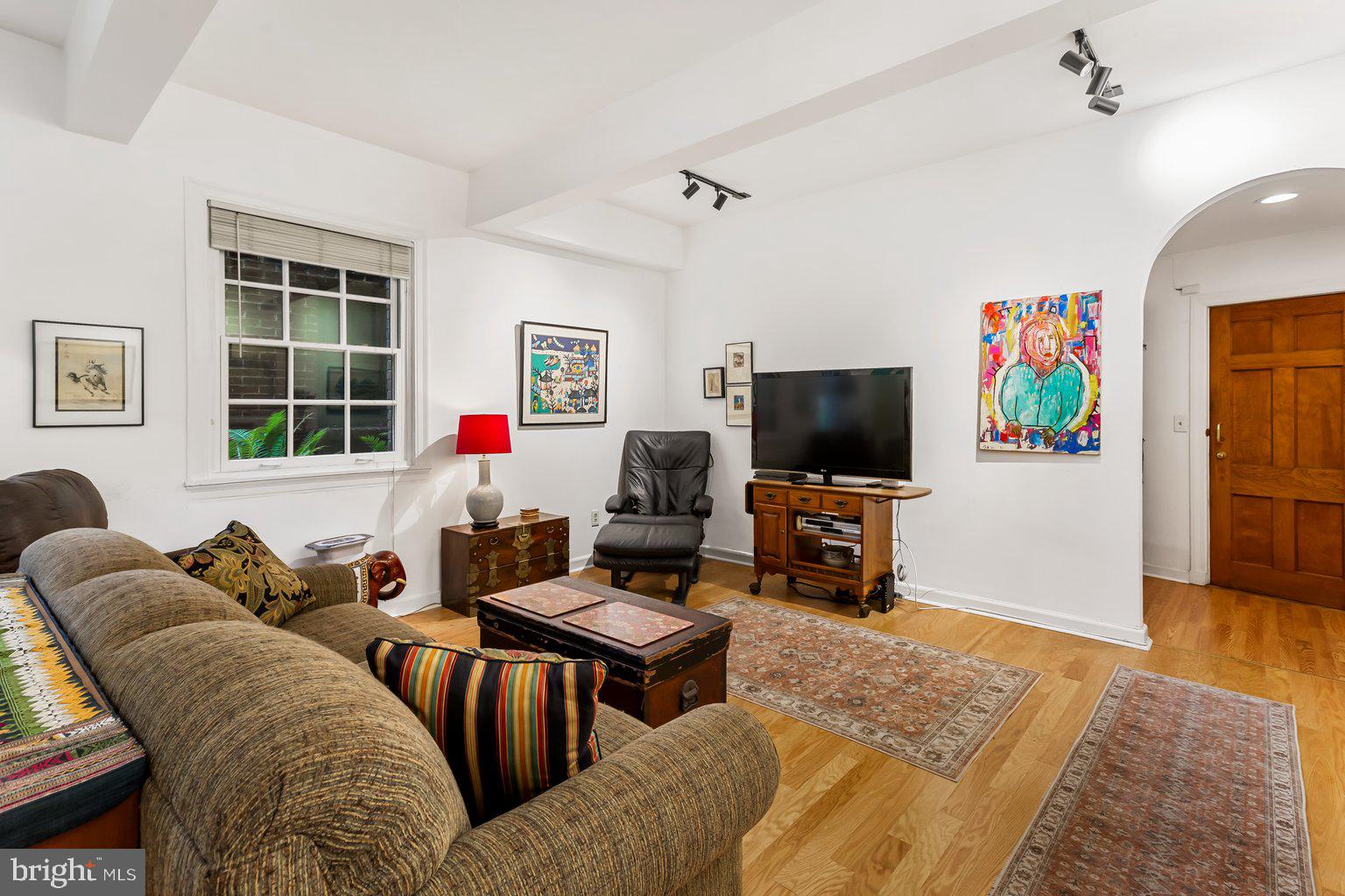 ROLAND PARK - Residential