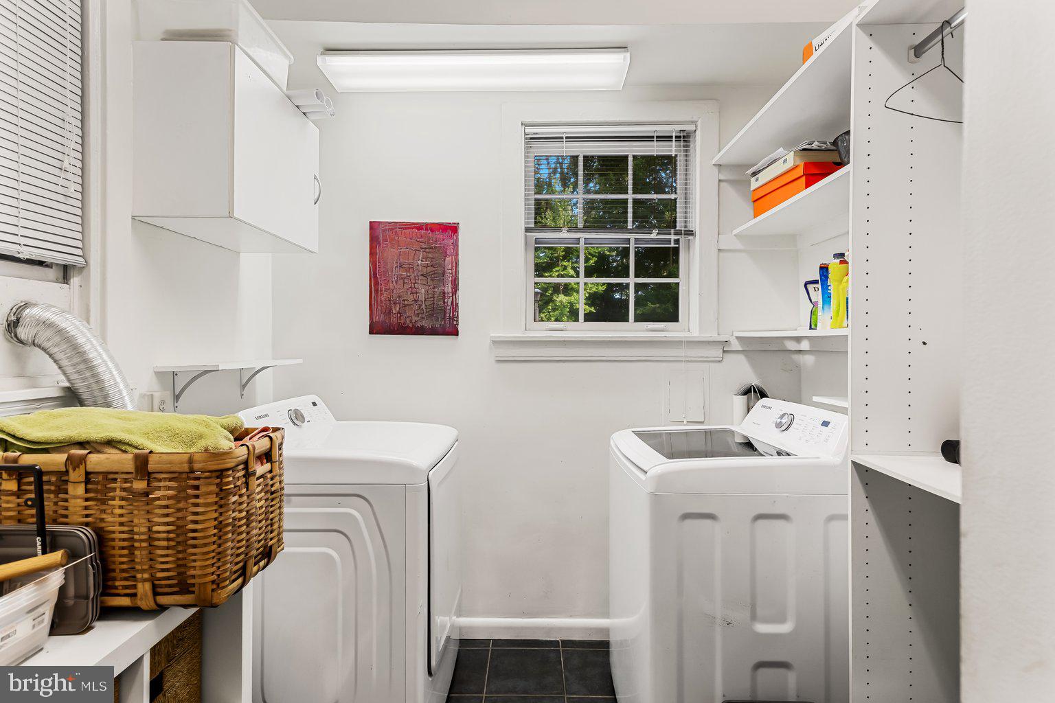 ROLAND PARK - Residential