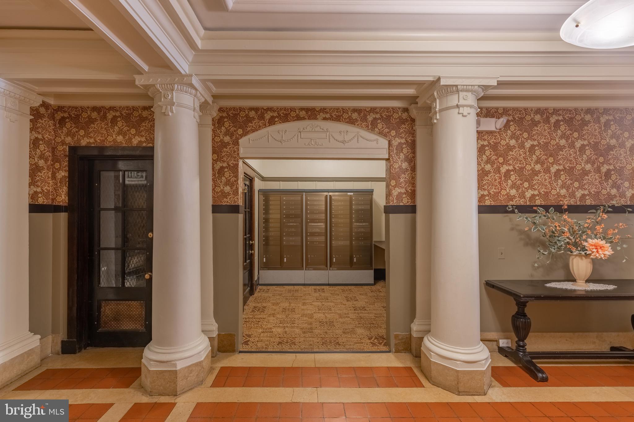 ROLAND PARK - Residential