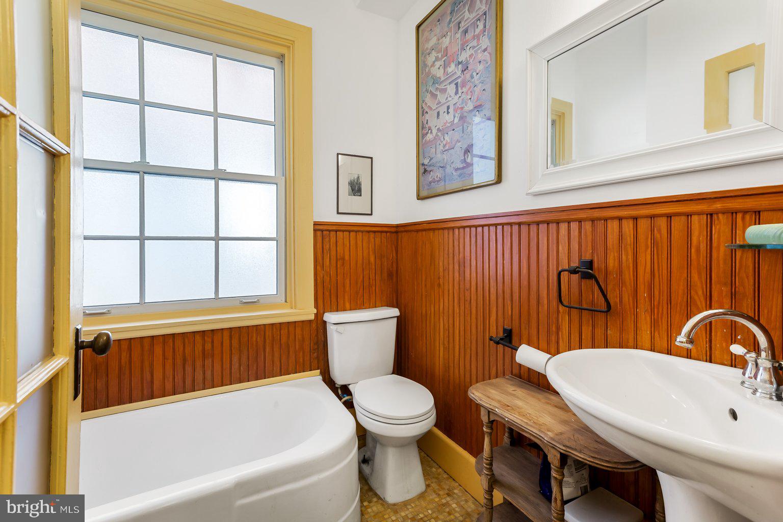 ROLAND PARK - Residential