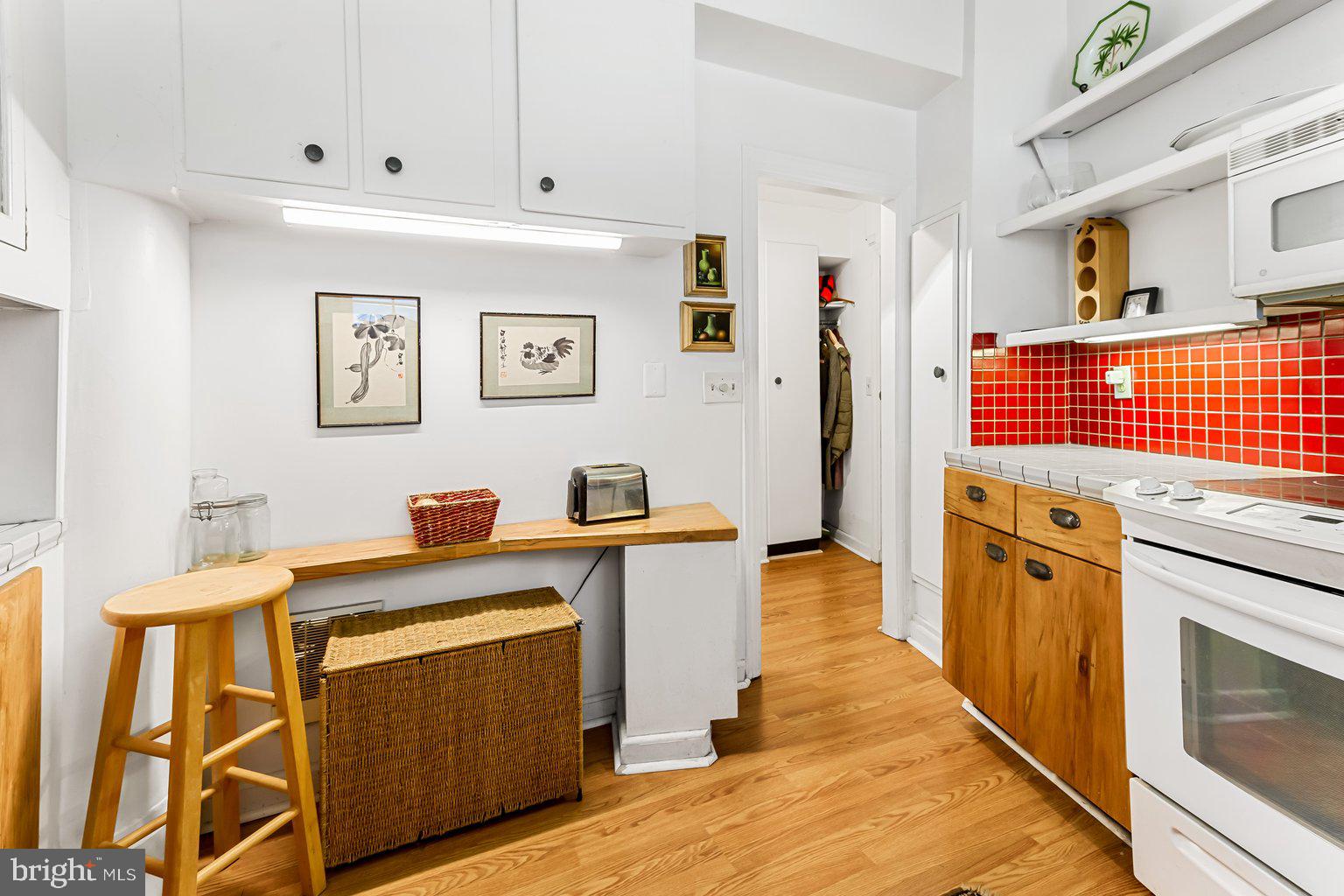 ROLAND PARK - Residential